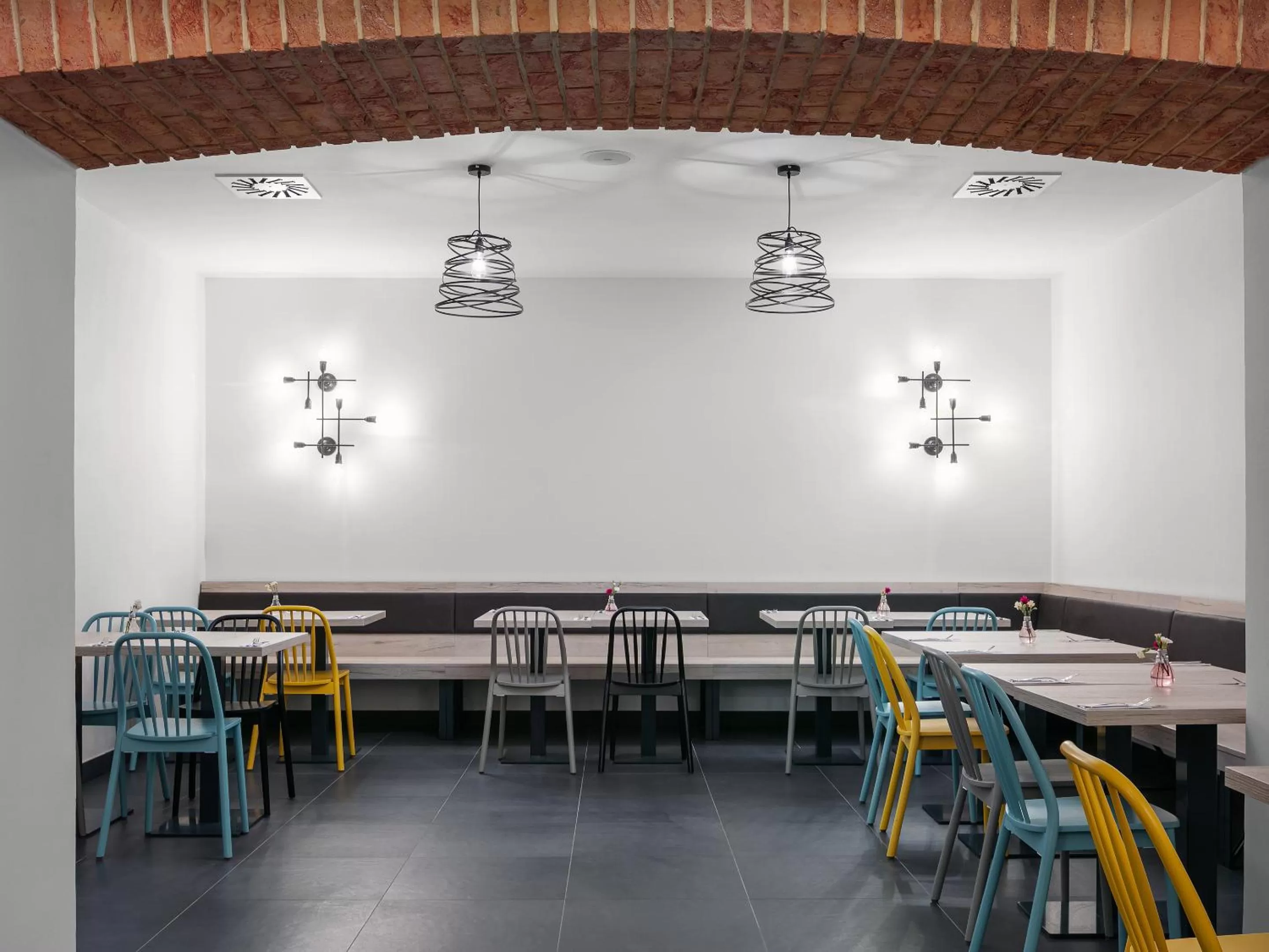 Restaurant/places to eat in EA ApartHotel Melantrich