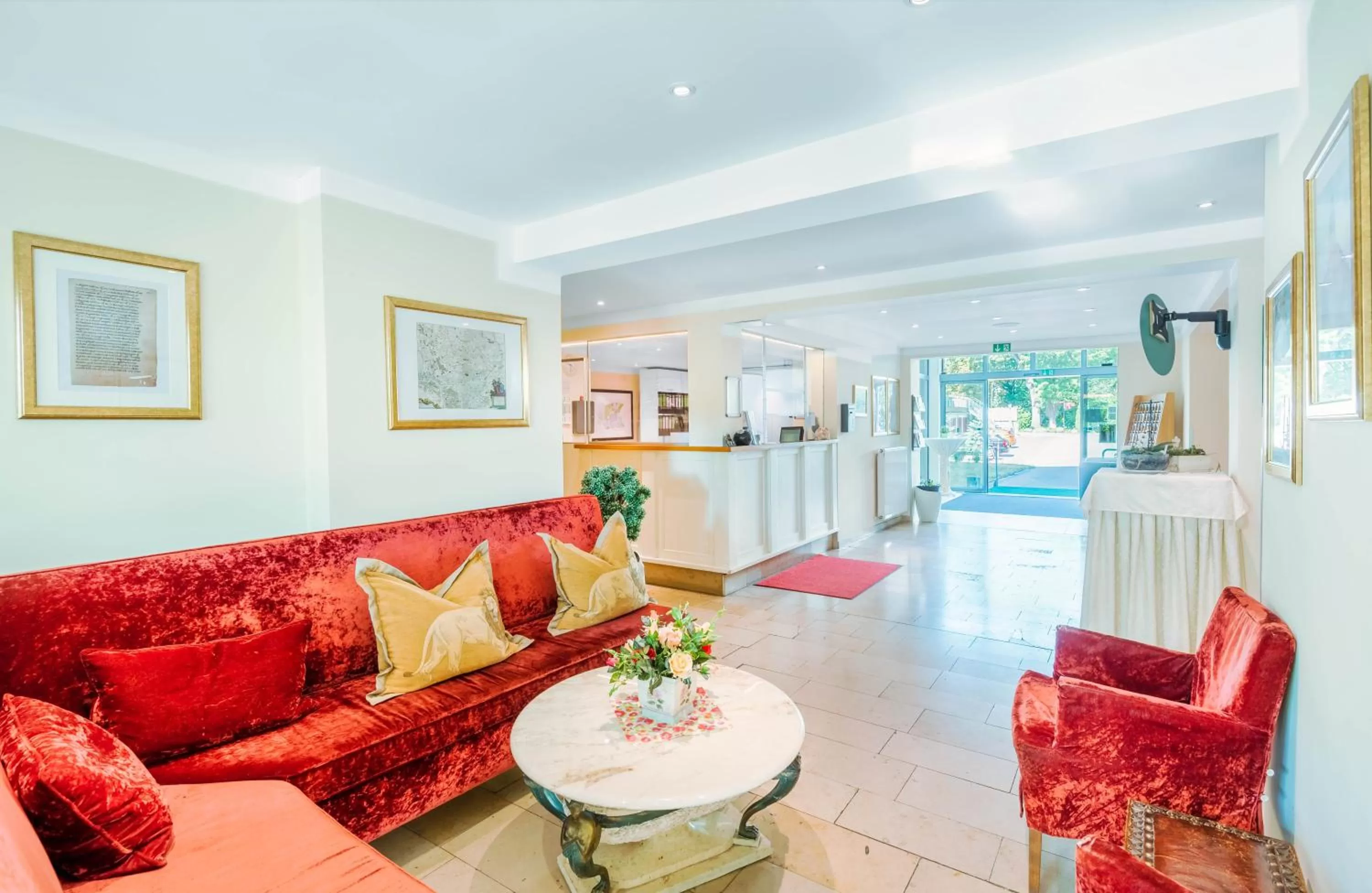 Lobby or reception in ALPHA HOTEL Hermann von Salza