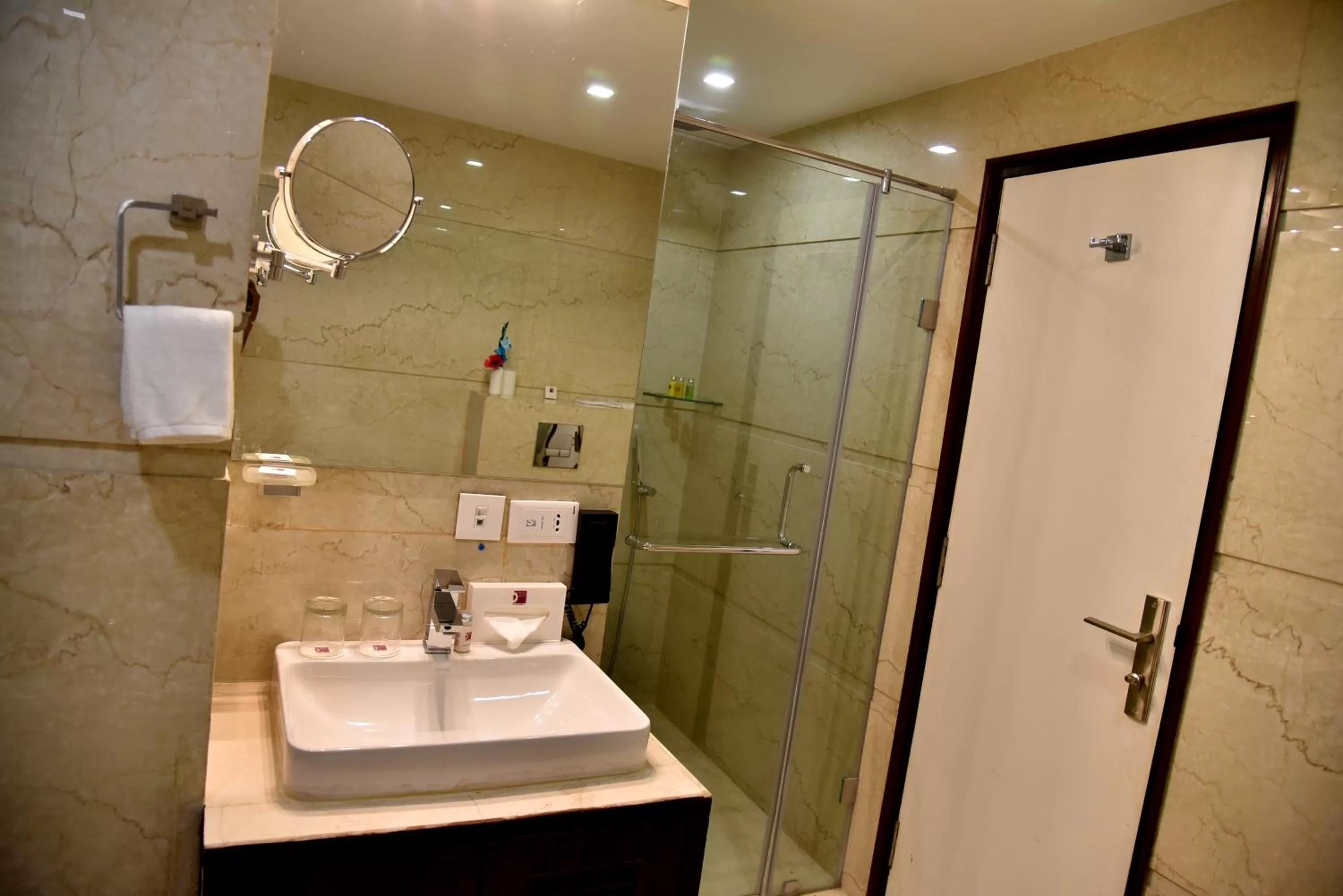 Bathroom in Clarks Inn Suites Gwalior