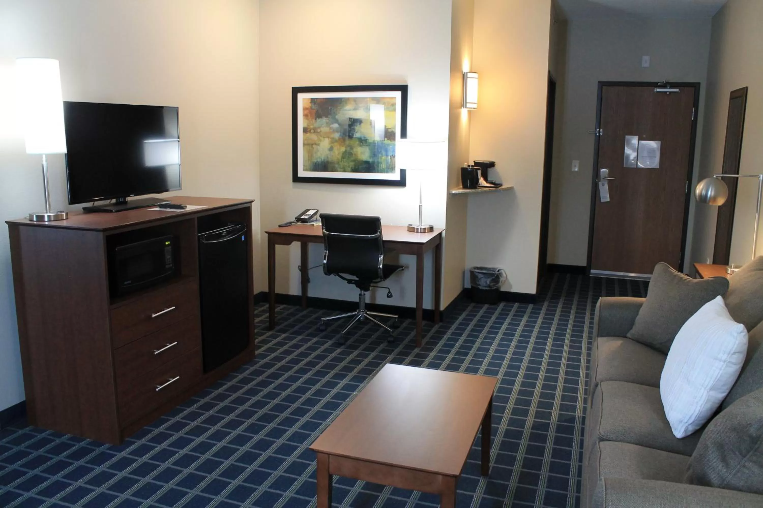 Living room in Brookstone Lodge & Suites - Emmetsburg