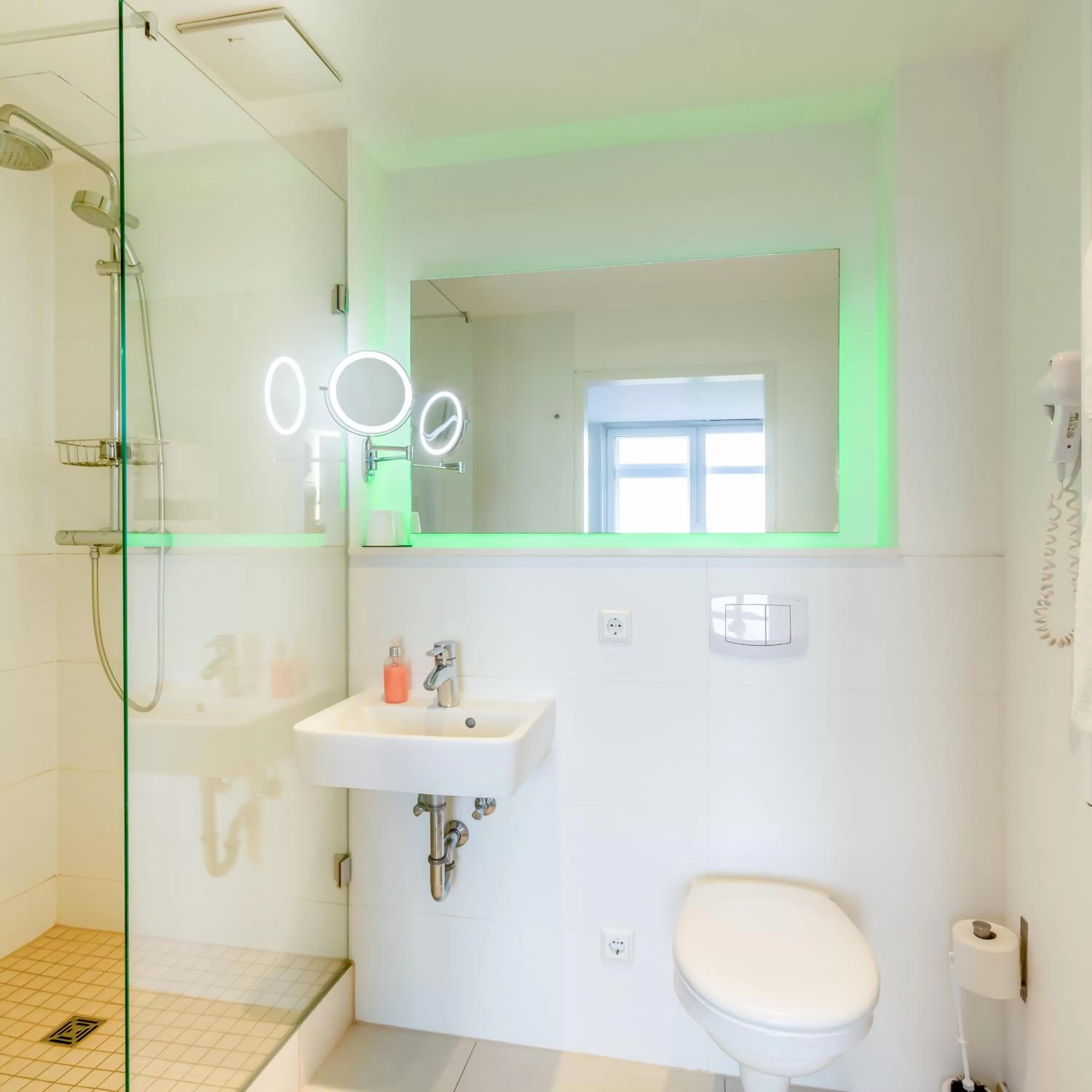 Photo of the whole room in bedpark Stellingen