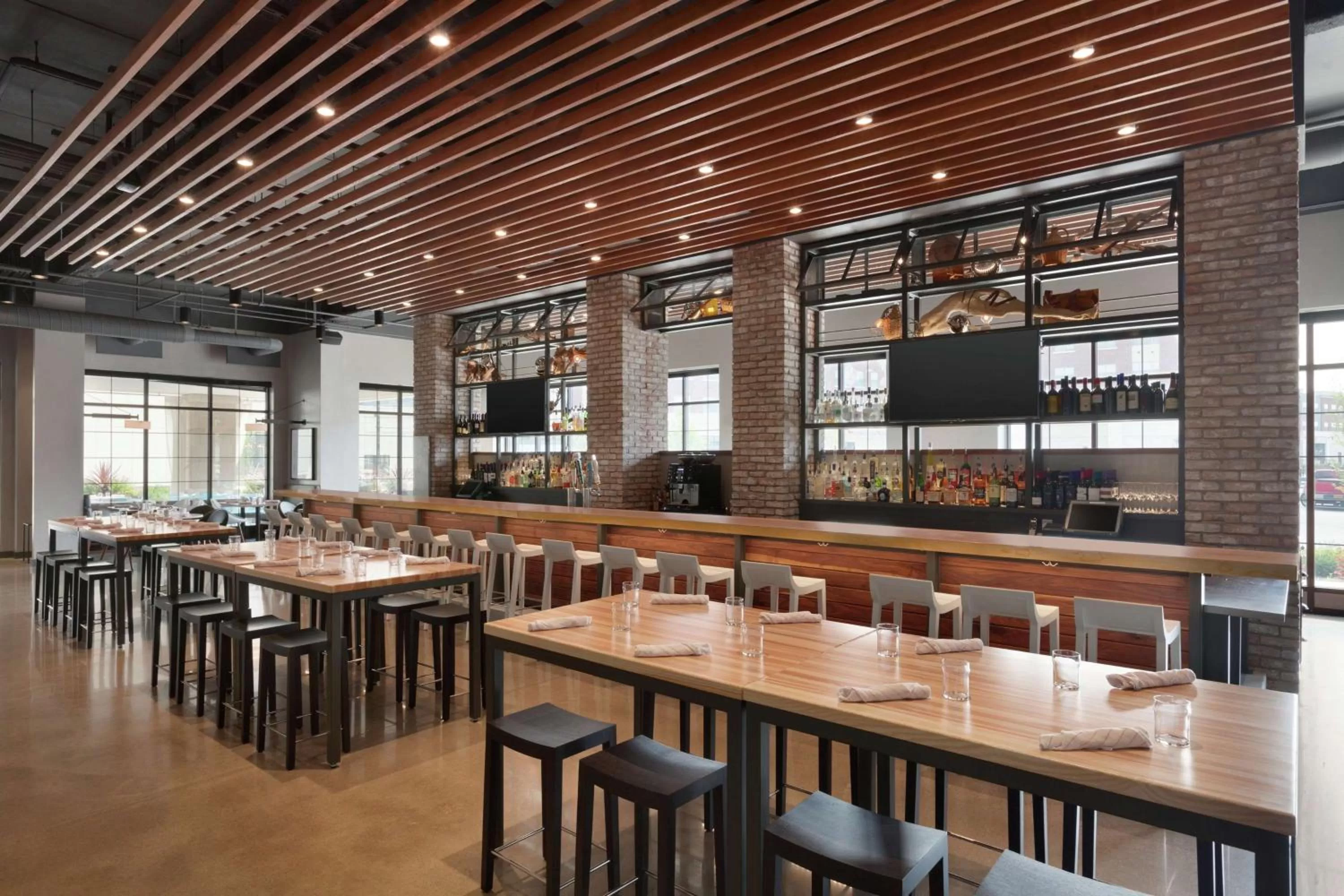 Restaurant/places to eat in Hilton Garden Inn Rochester - University & Medical Center