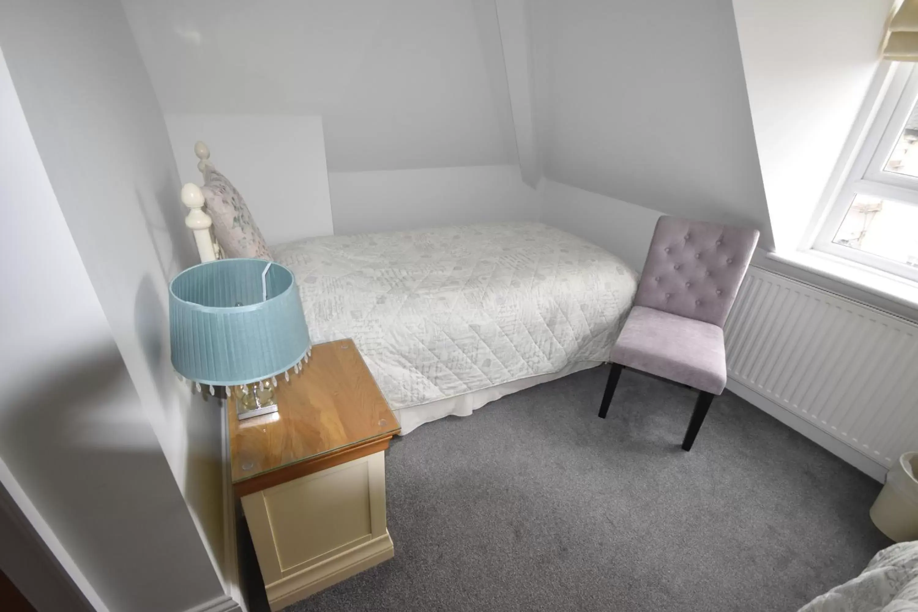 Twin Room in Gordon House Twin Room in Gordon House