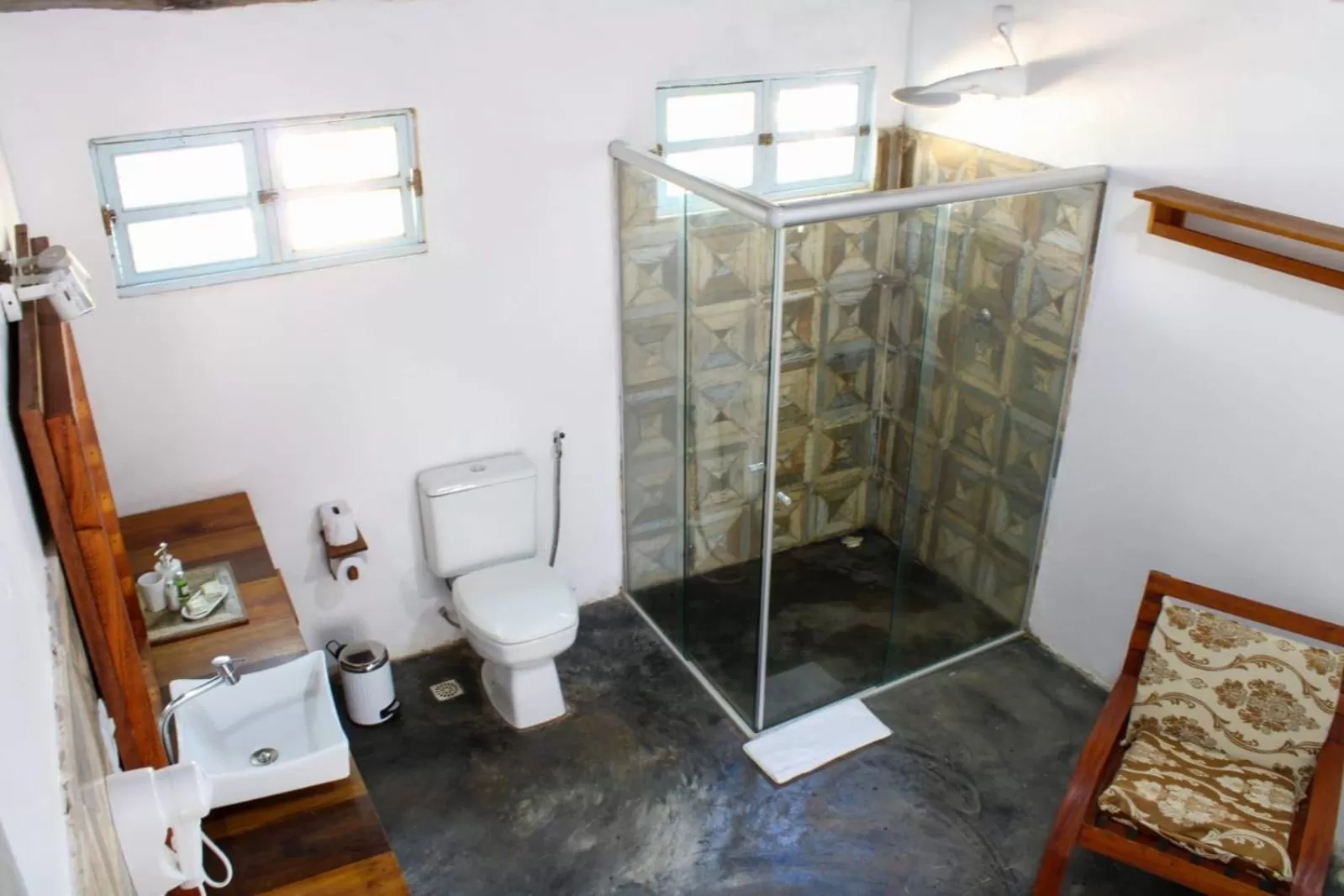 Bath, Bathroom in Pousada dos Hibiscus