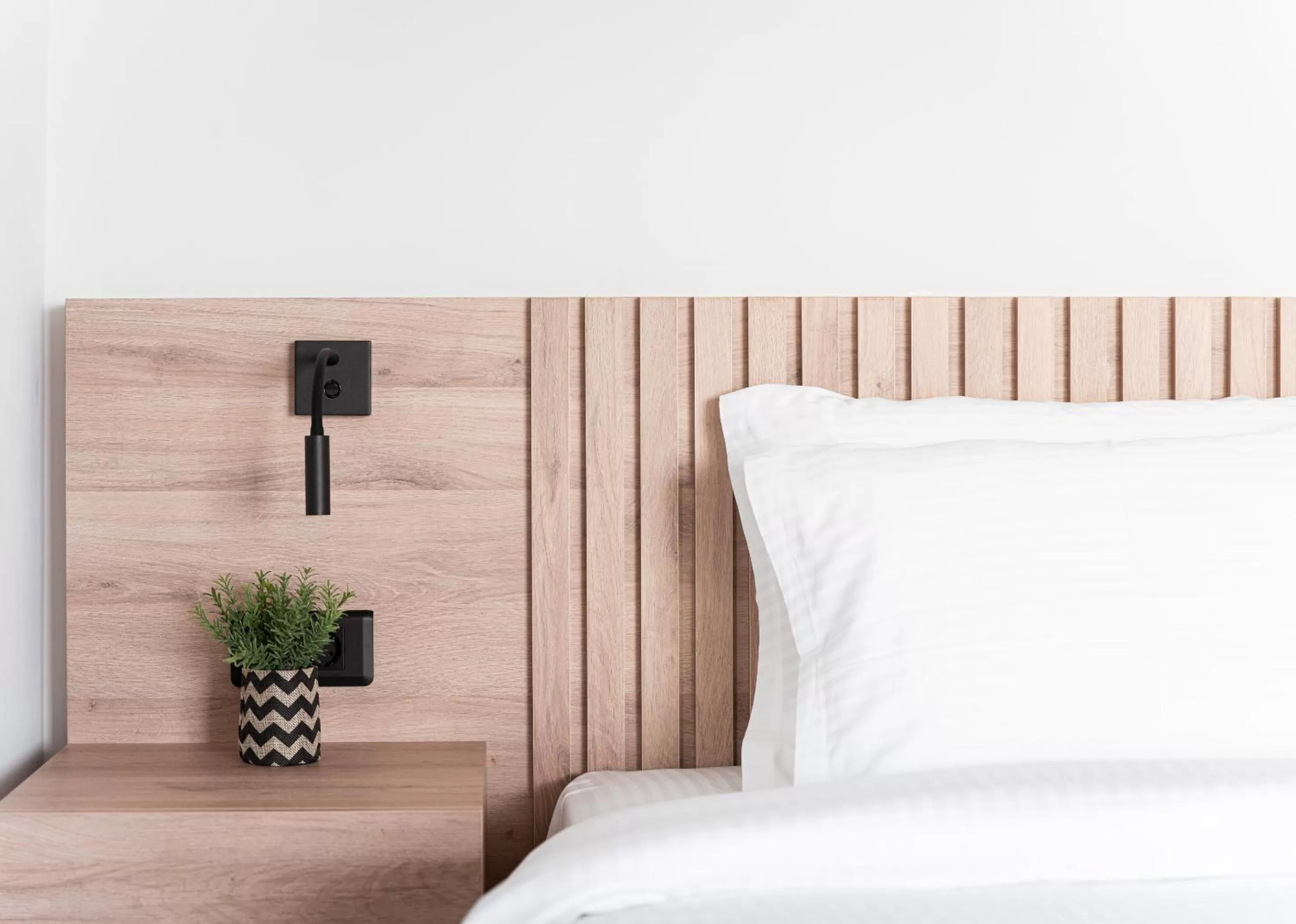 Bed in Saronida Hills