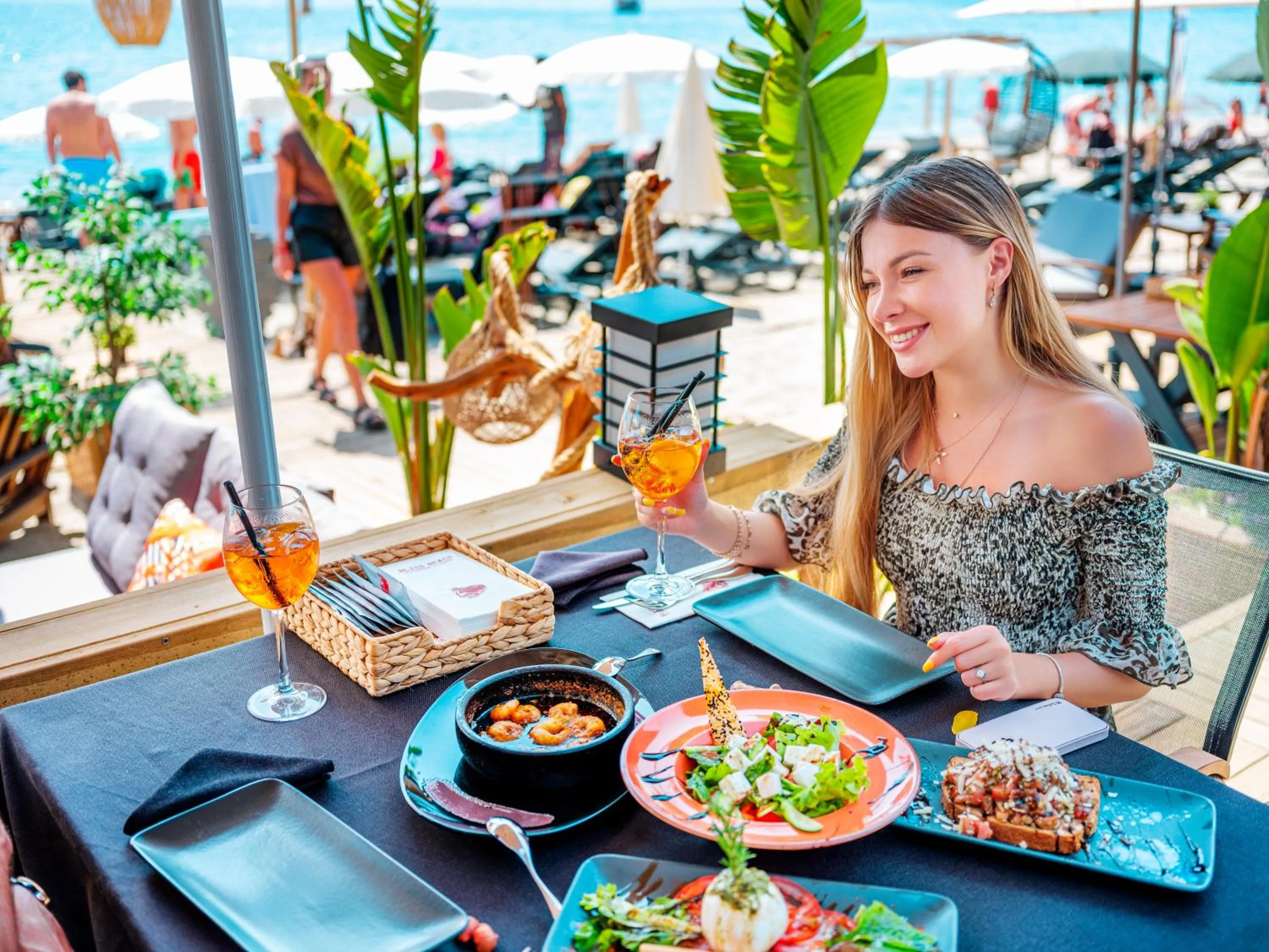 Food and drinks in Royalisa Palmiye Beach Hotel Adult Only