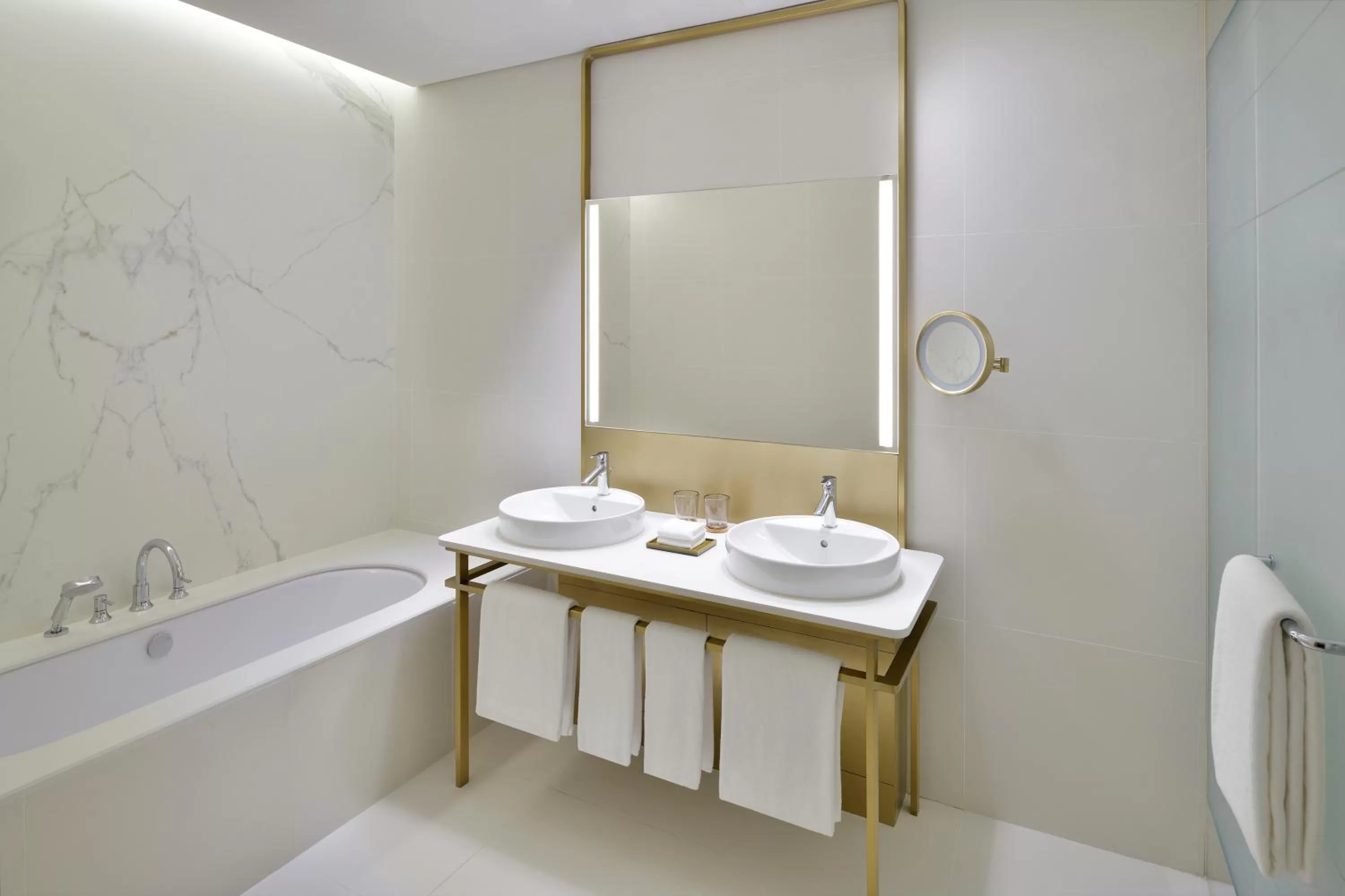 Bathroom, Bed in Vida Creek Harbour