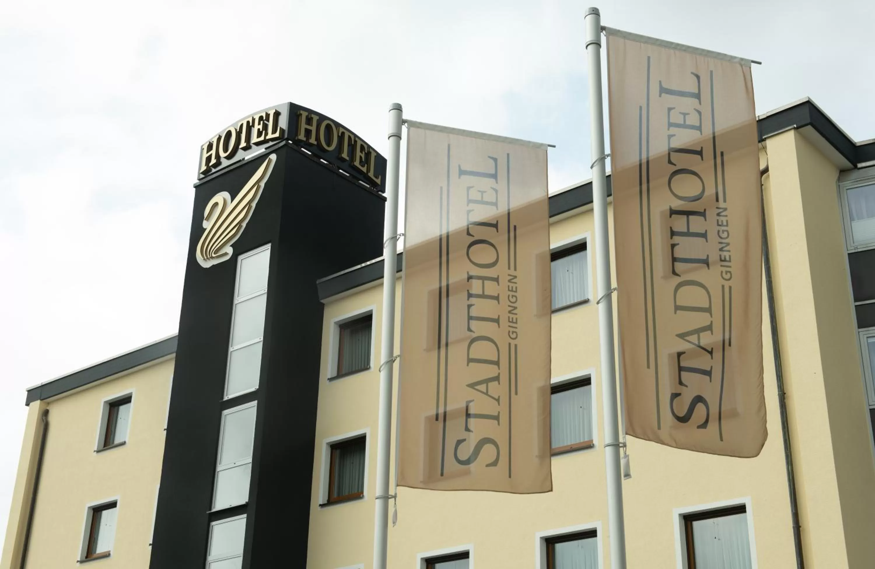 Property building, Property Logo/Sign in Stadthotel Giengen