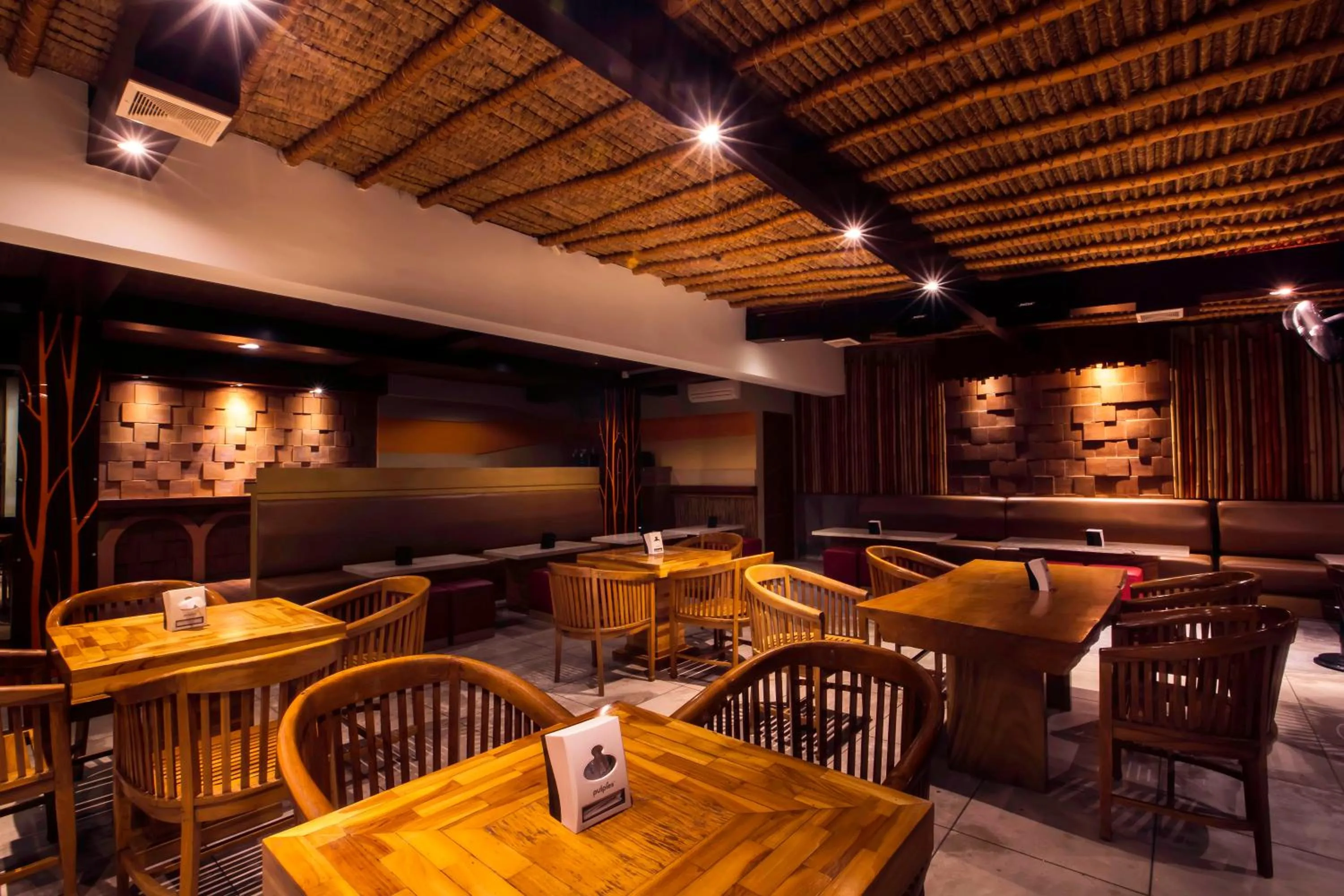 Restaurant/places to eat in Bali Bungalo Hotel