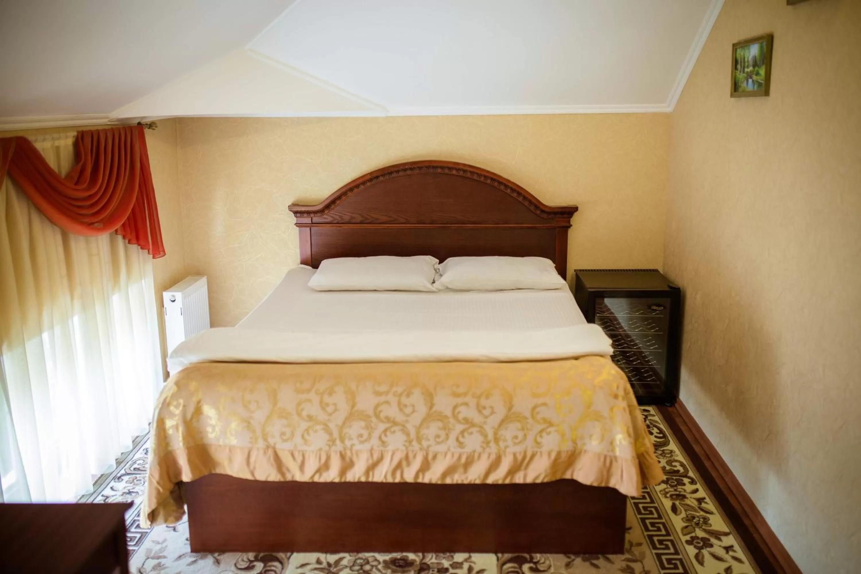 Bed in Vila Muntenia Hotel