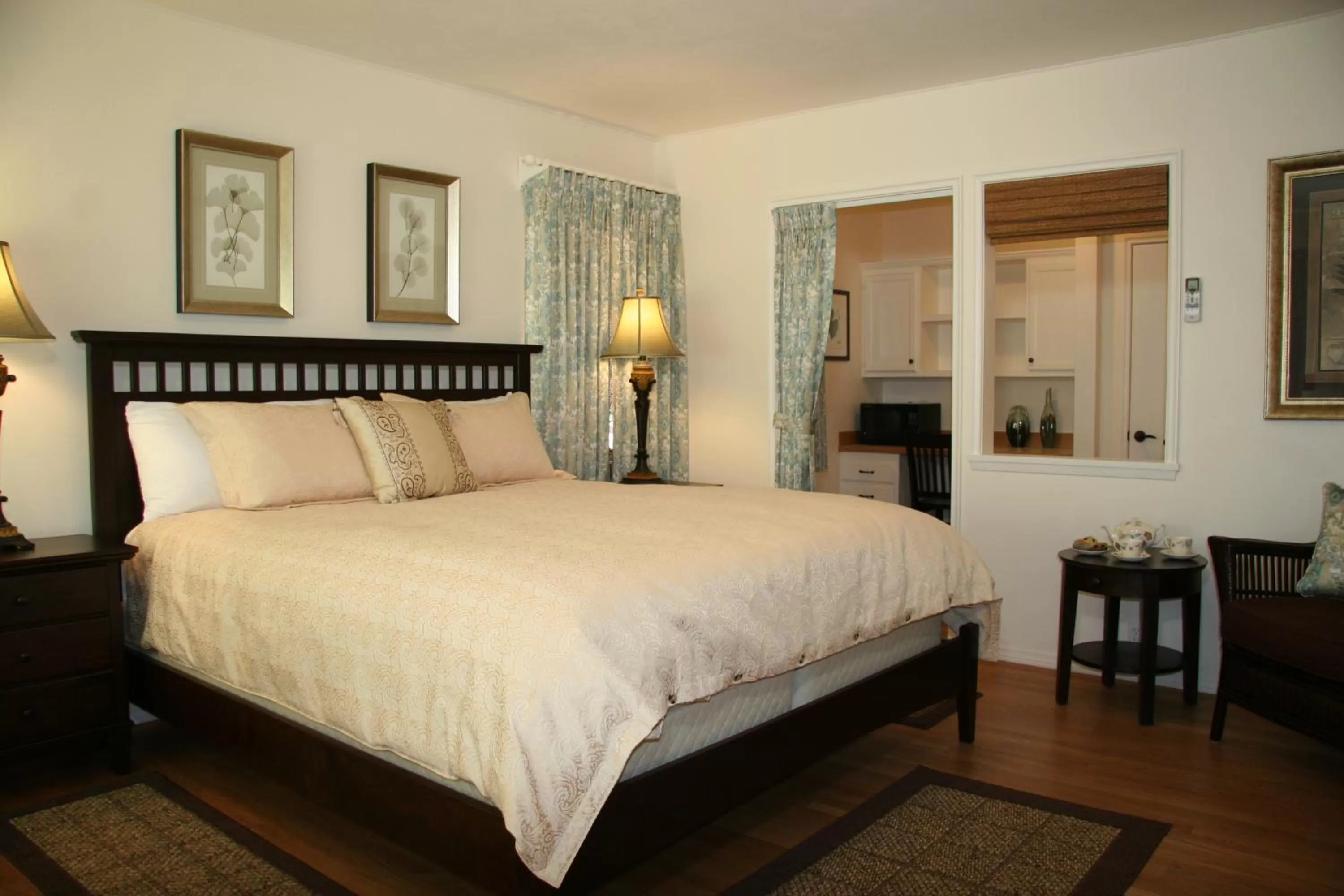 Bedroom, Bed in Ojai Retreat & Inn