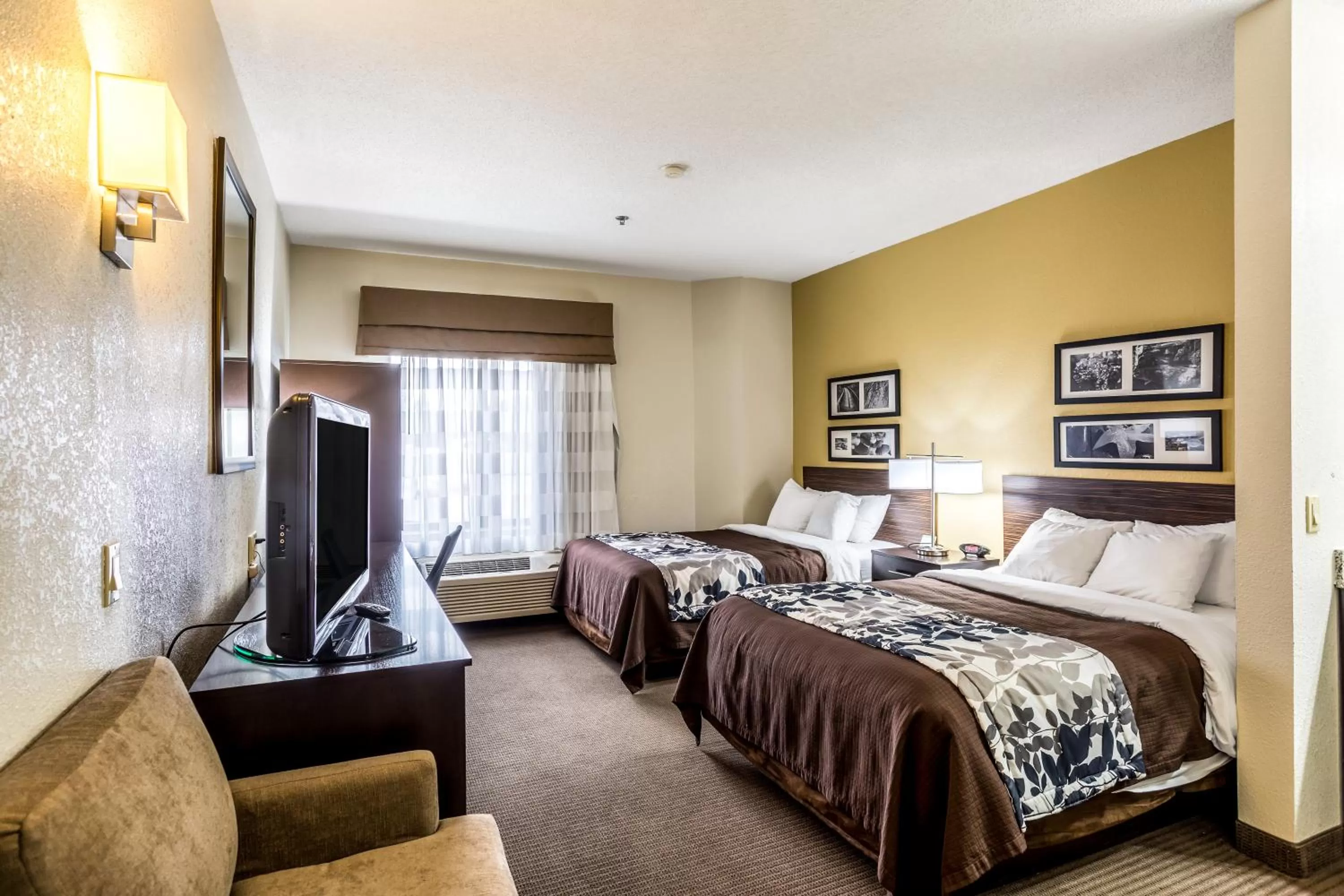 Double Room with Two Double Beds - Non-Smoking in Wingate by Wyndham Owensboro