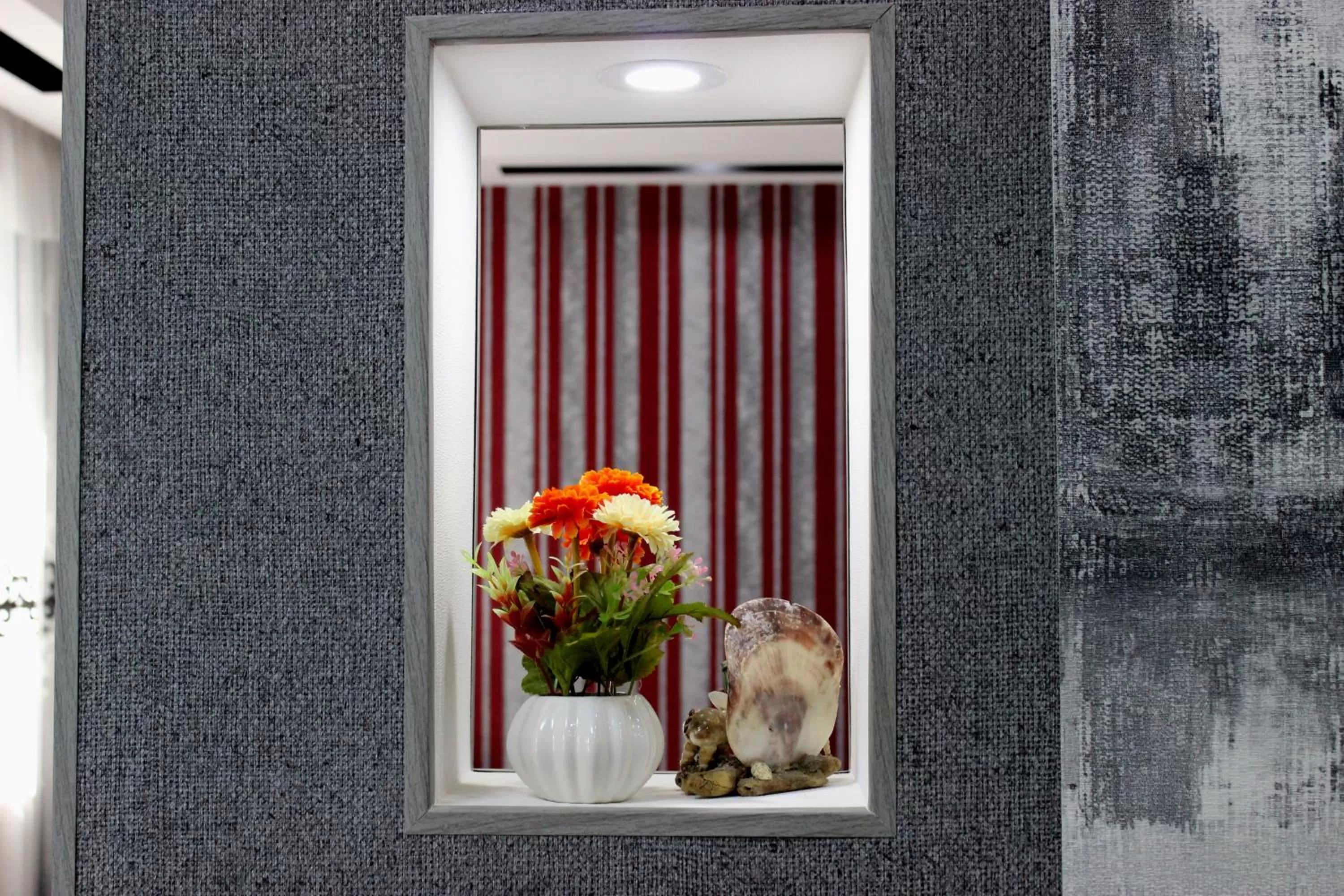 Decorative detail in Golden Way