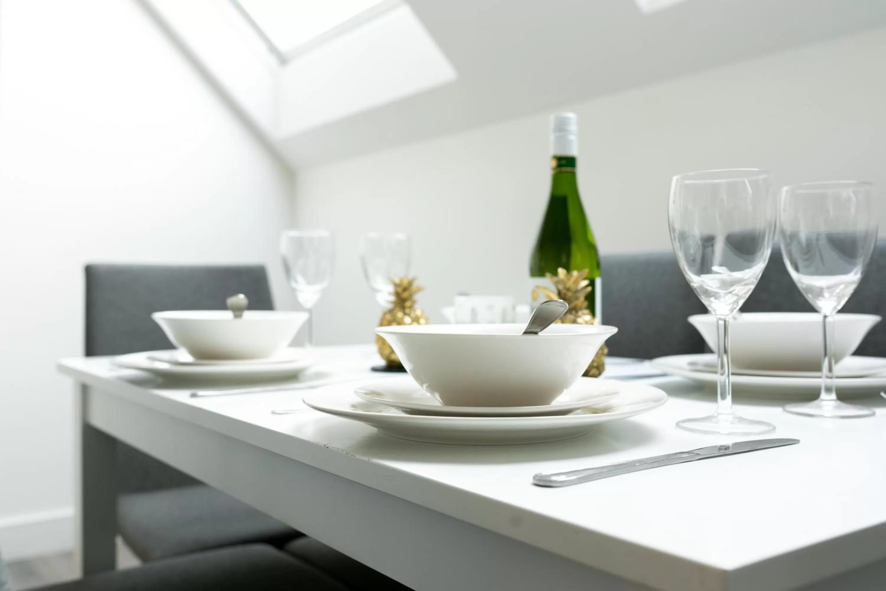 Dining area, Restaurant/Places to Eat in Reading Kings Road Lodge by Creatick Apartments