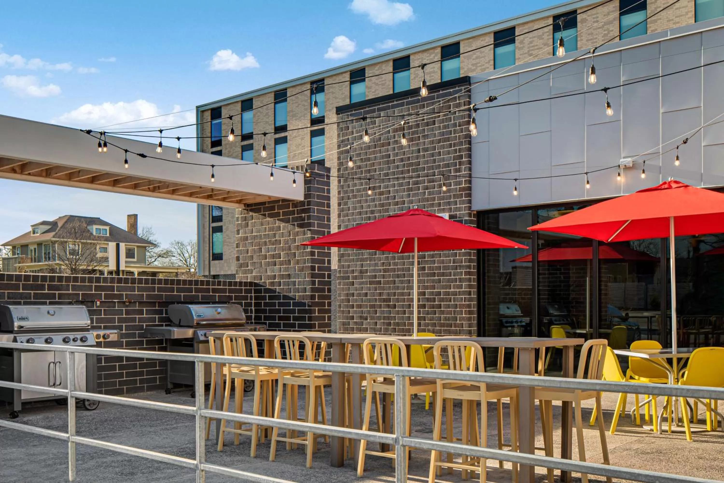 Patio in Home2 Suites by Hilton Des Moines at Drake University