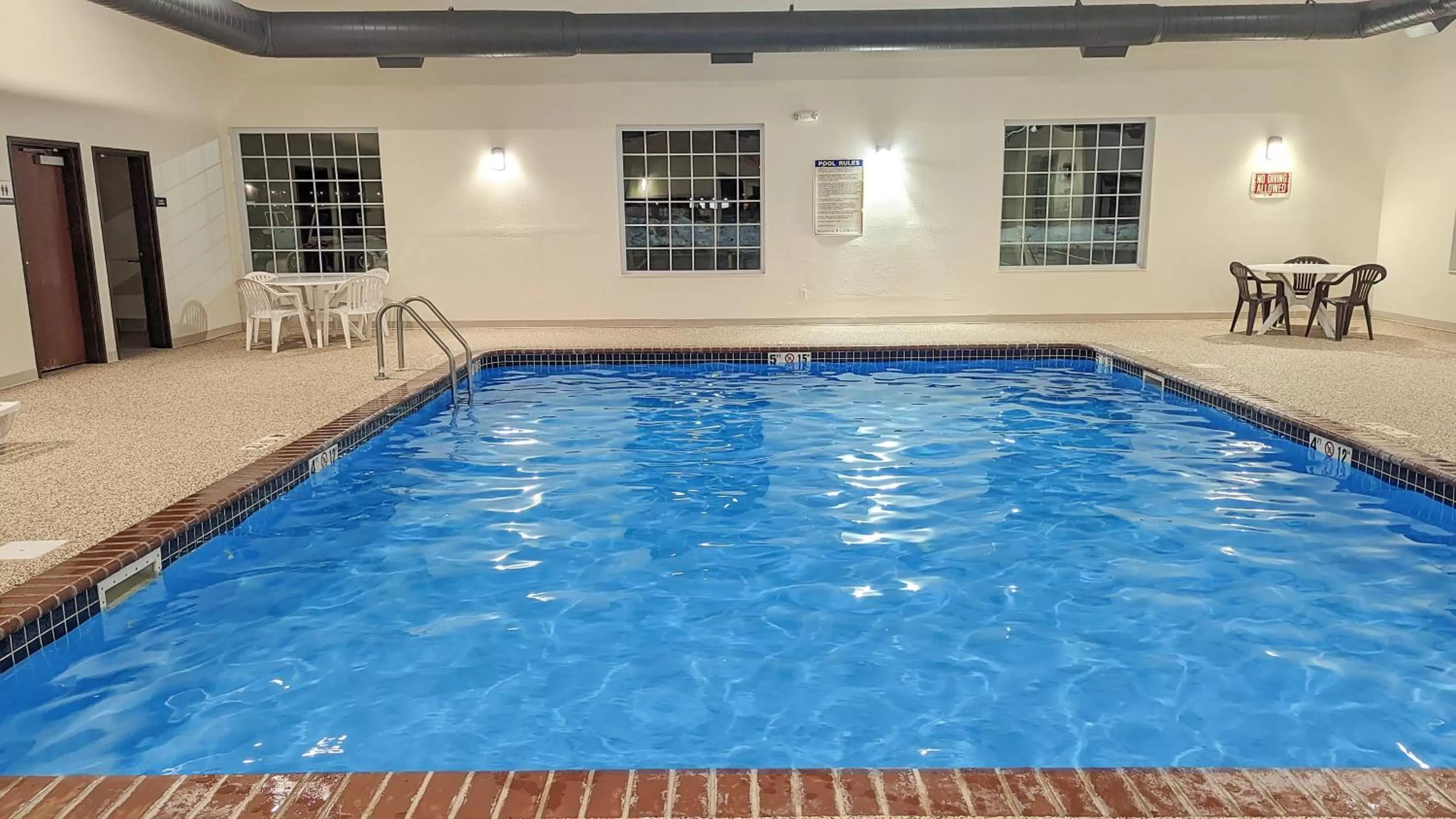 Estherville Hotel & Suites