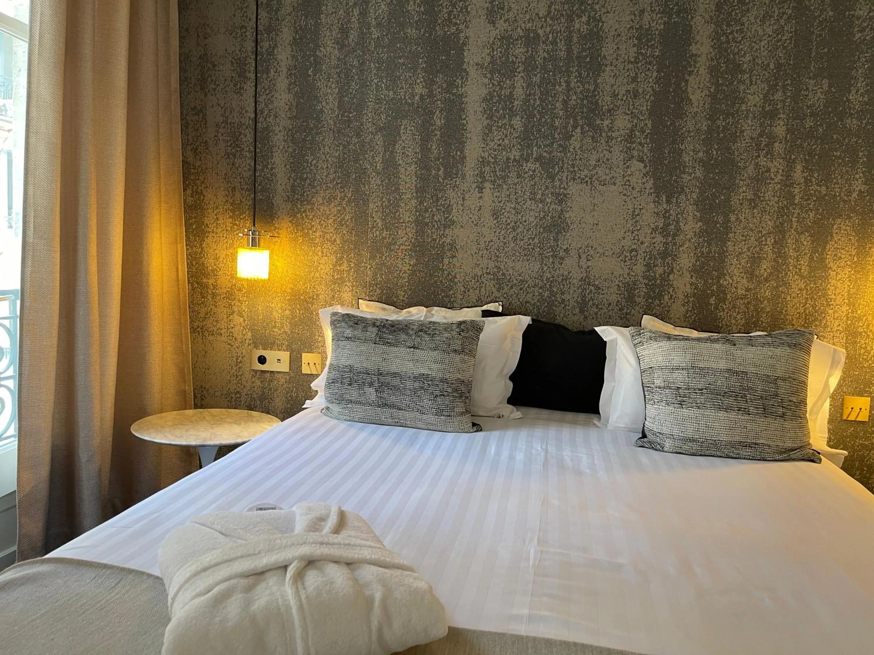 Bed in Beausejour Ranelagh