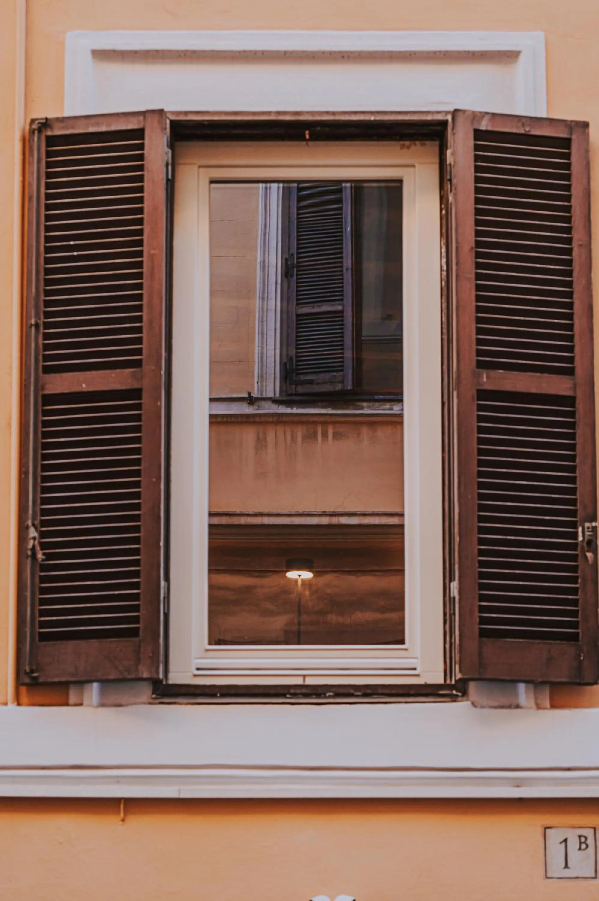 Property building in Albergo Delle Regioni, Barberini - Fontana di Trevi