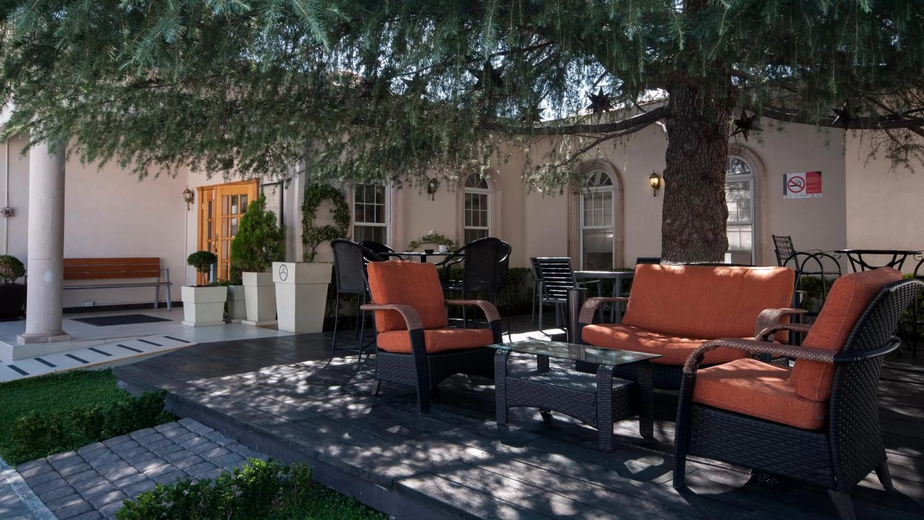 Property building in Holiday Inn & Suites Chihuahua Expo by IHG