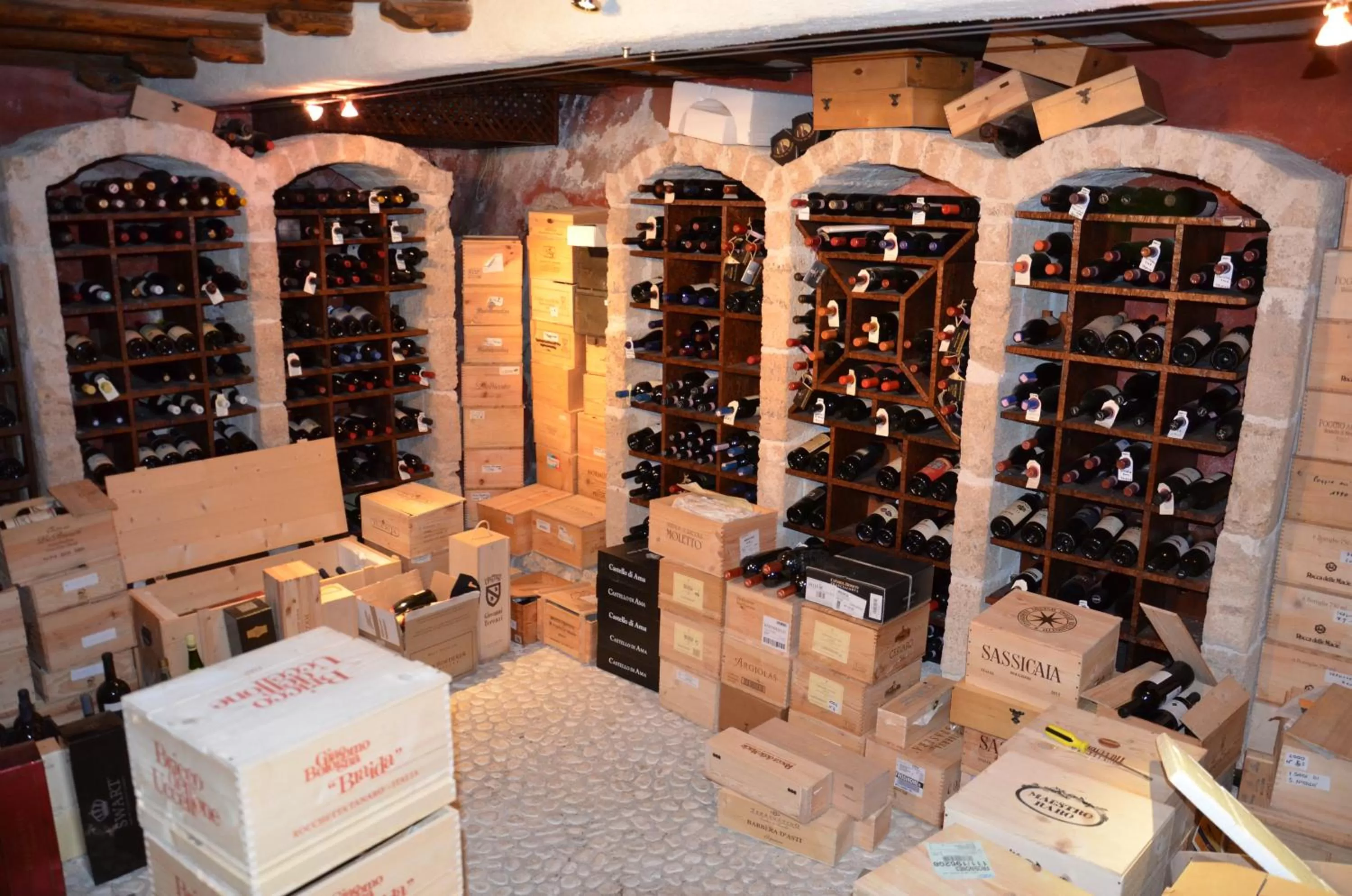 On-site shops in Mingone Hotel Ristorante