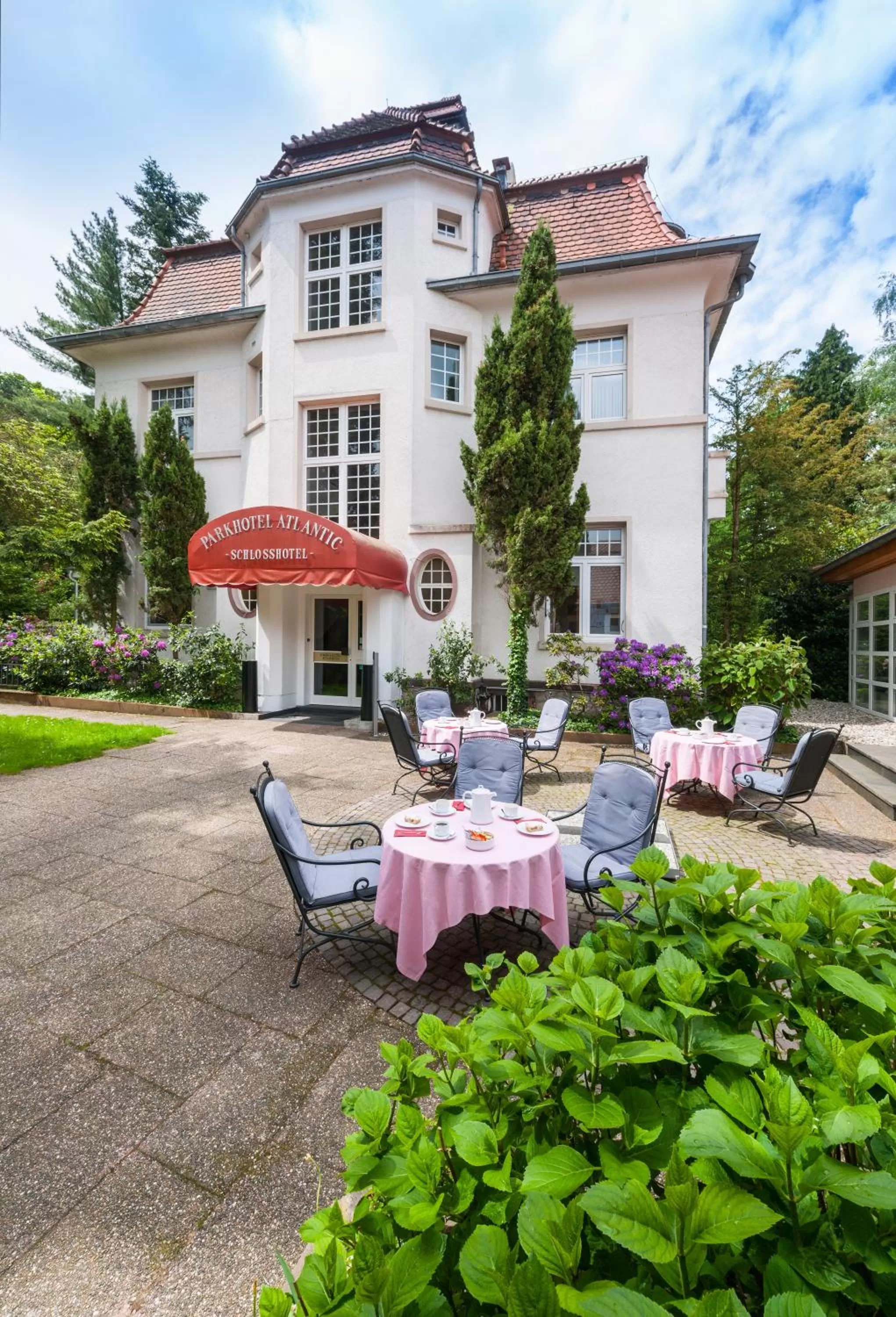 Facade/entrance in Parkhotel Atlantic