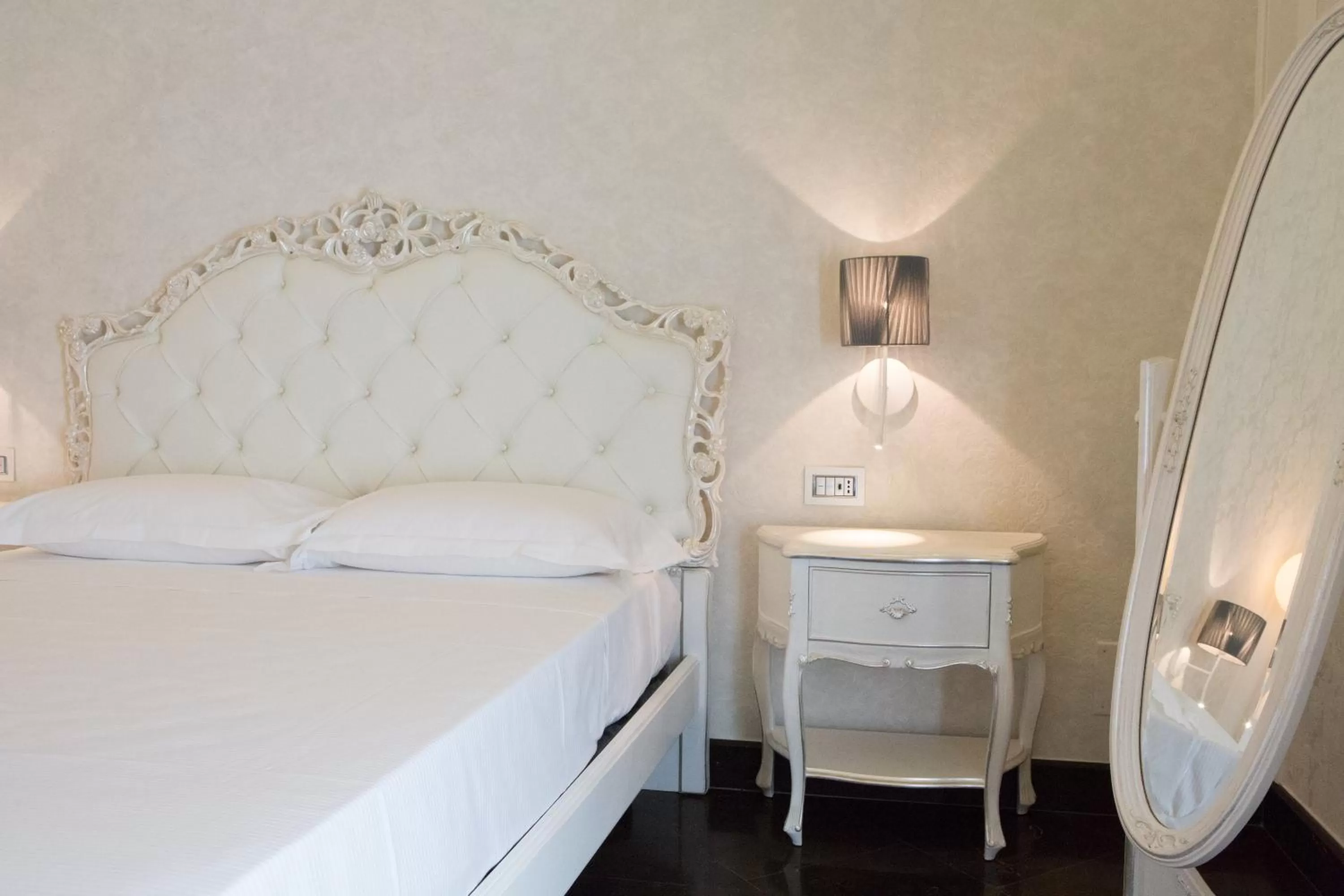 Photo of the whole room, Bed in Palazzo Favacchio - Patanè