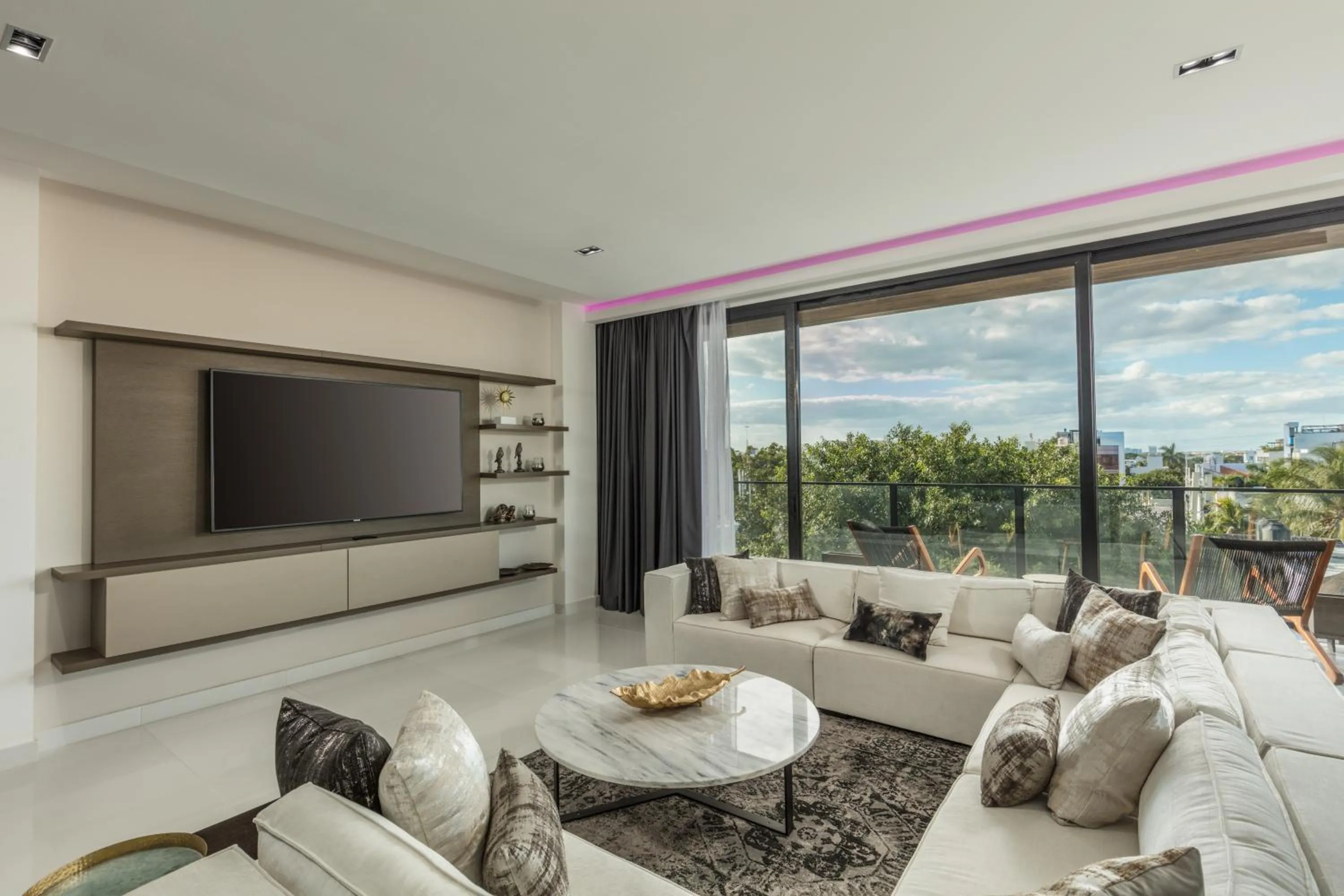 TV and multimedia in Serenity Hotel Boutique By Alsol