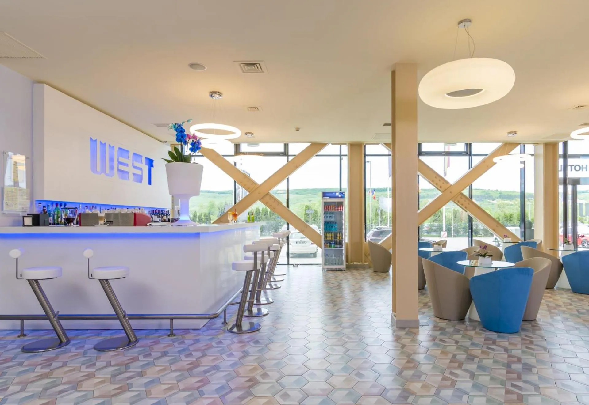 Lounge or bar in West City Hotel