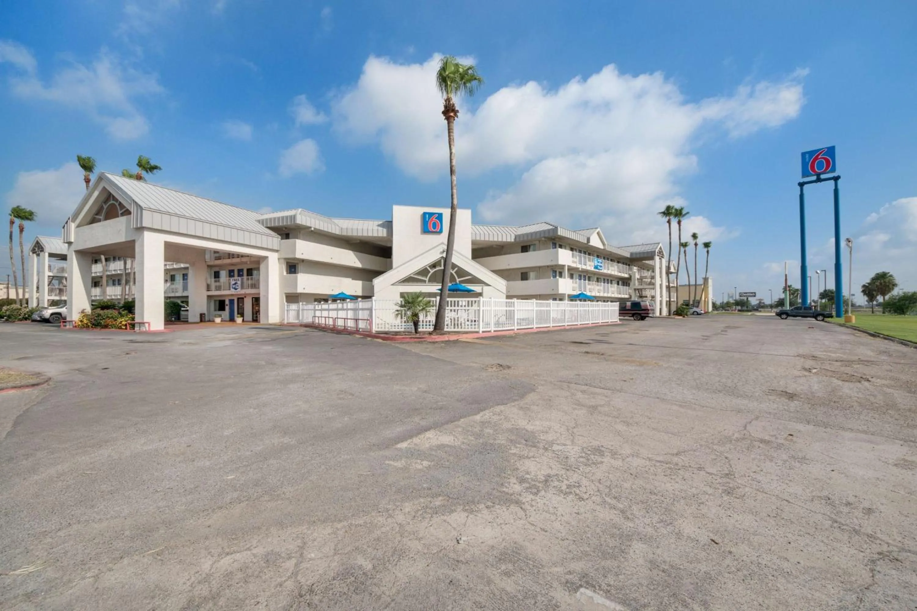 Property building in Motel 6-Brownsville, TX North
