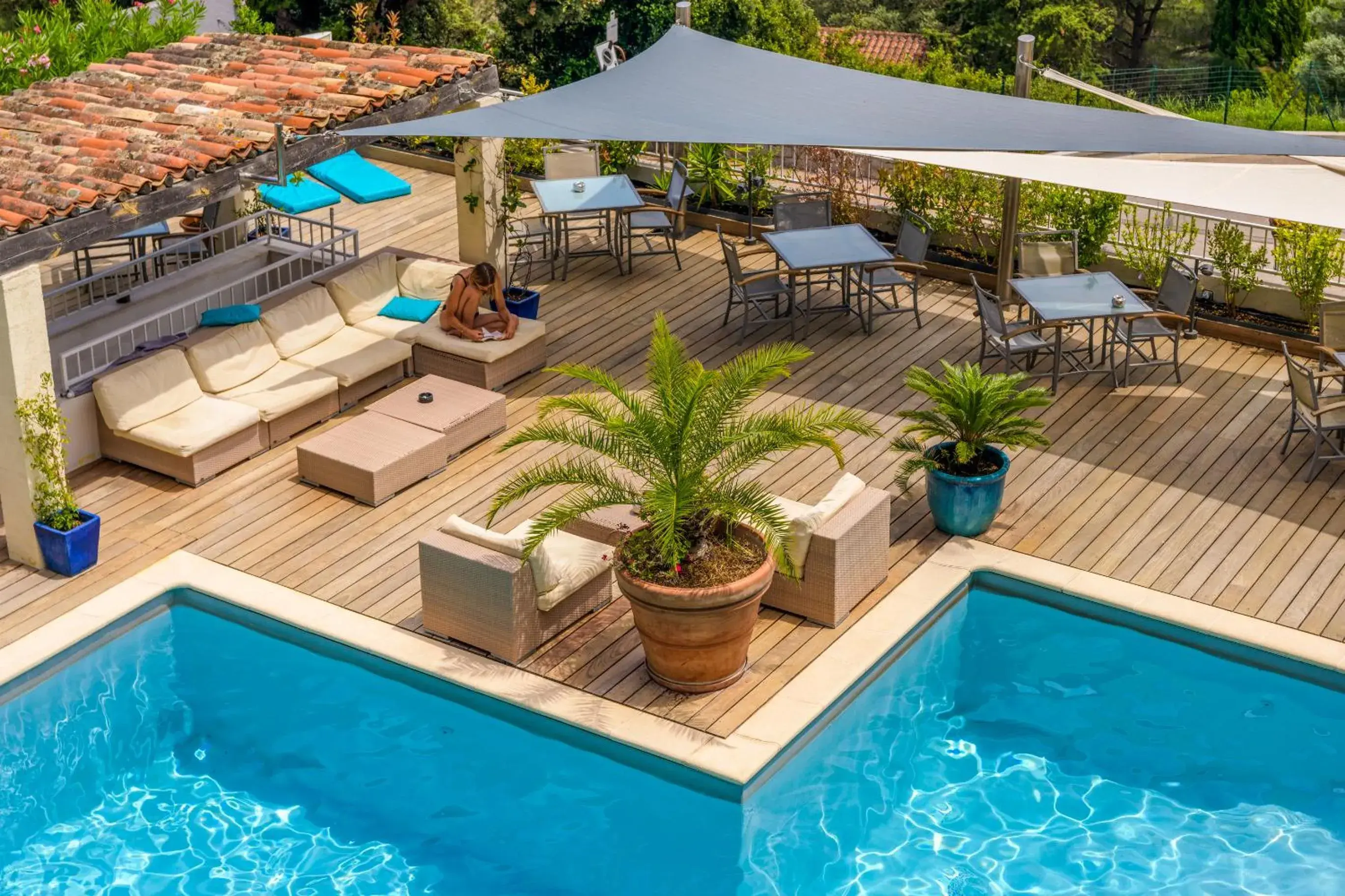 Quadruple Room in Hotel Le Tilbury Quadruple Room in Hotel Le Tilbury