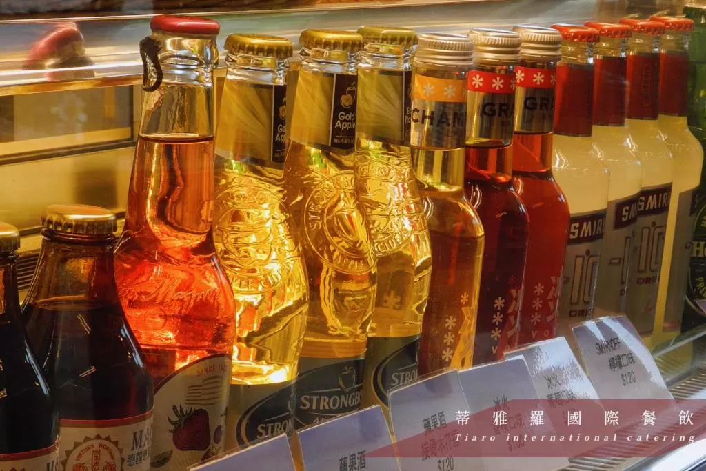 Shopping Area in Darlon Hotel