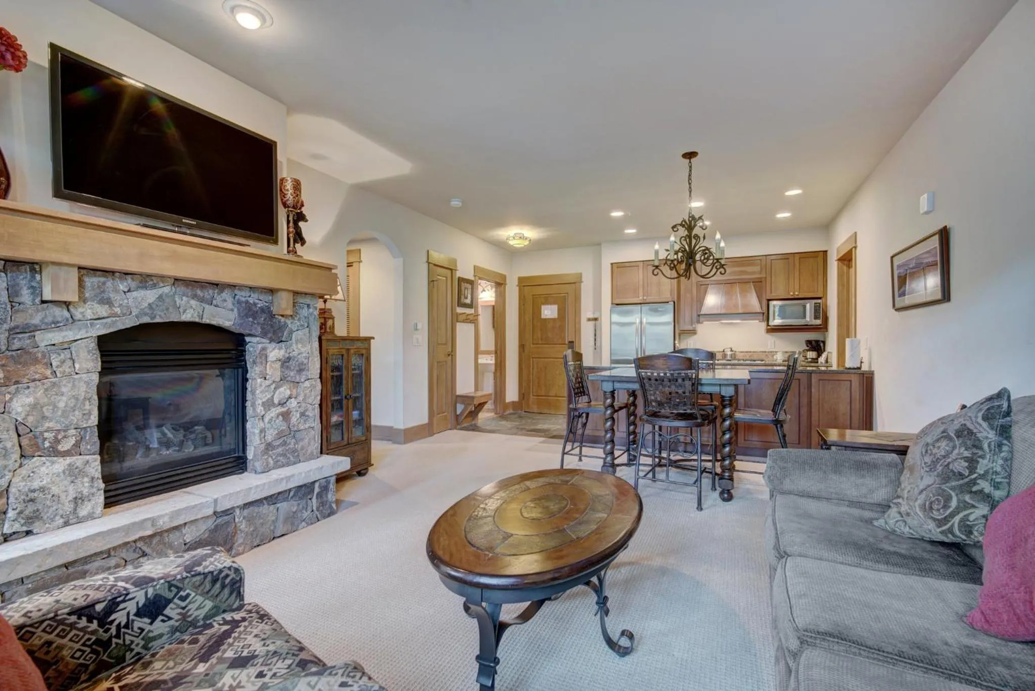 Living room in Timbers & Lone Eagle by Vail Resorts