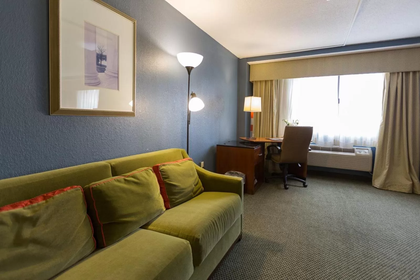 Decorative detail in Capital Plaza Hotel