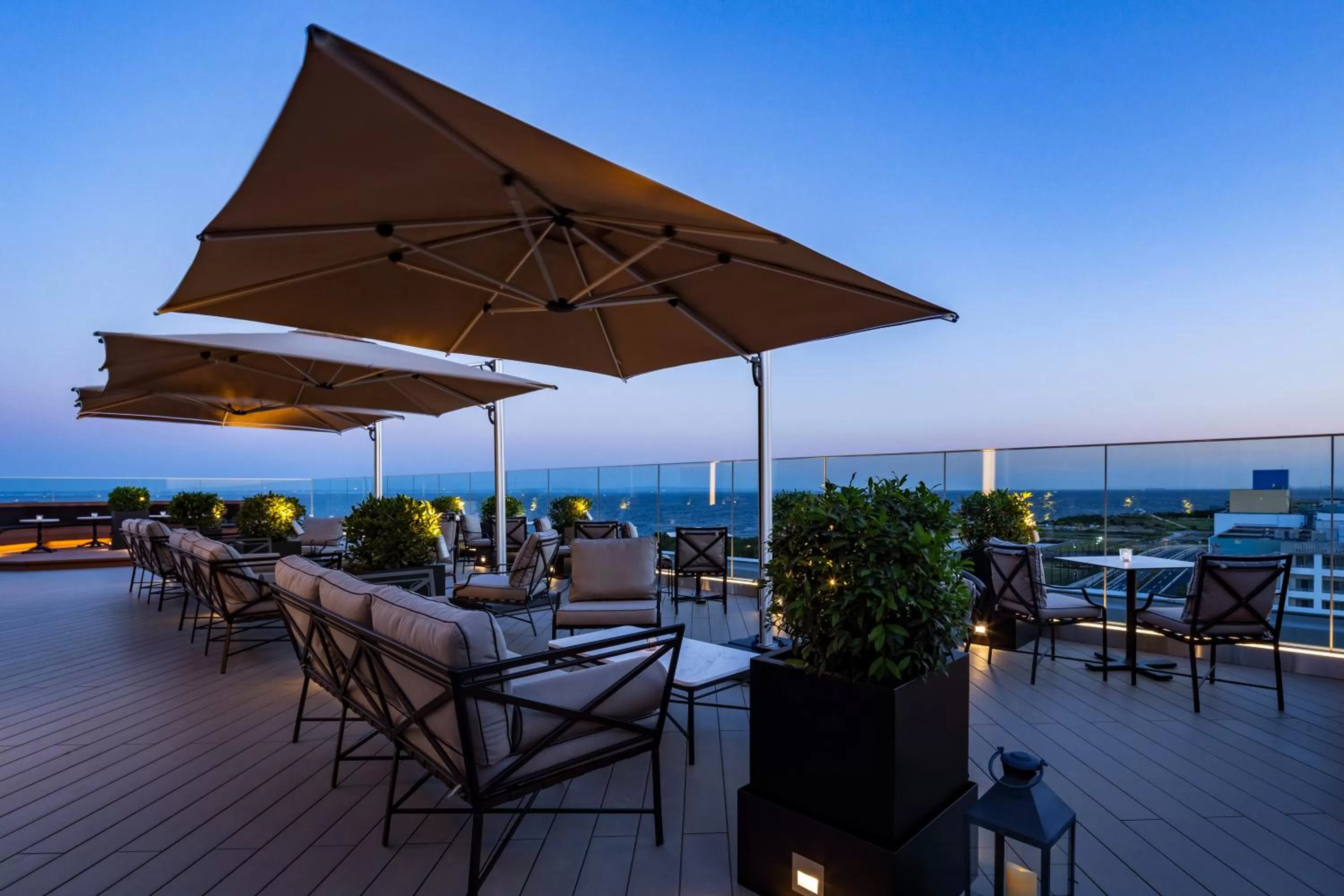 Lounge or bar in Hyatt Regency Tokyo Bay