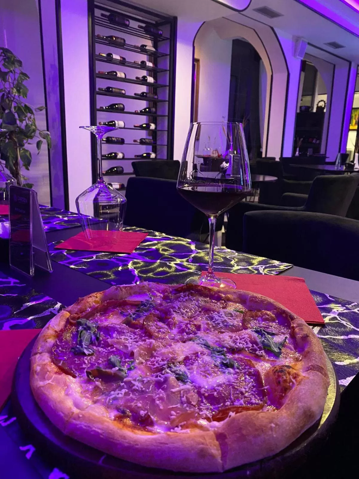 Restaurant/places to eat in Garden Boutique Hotel