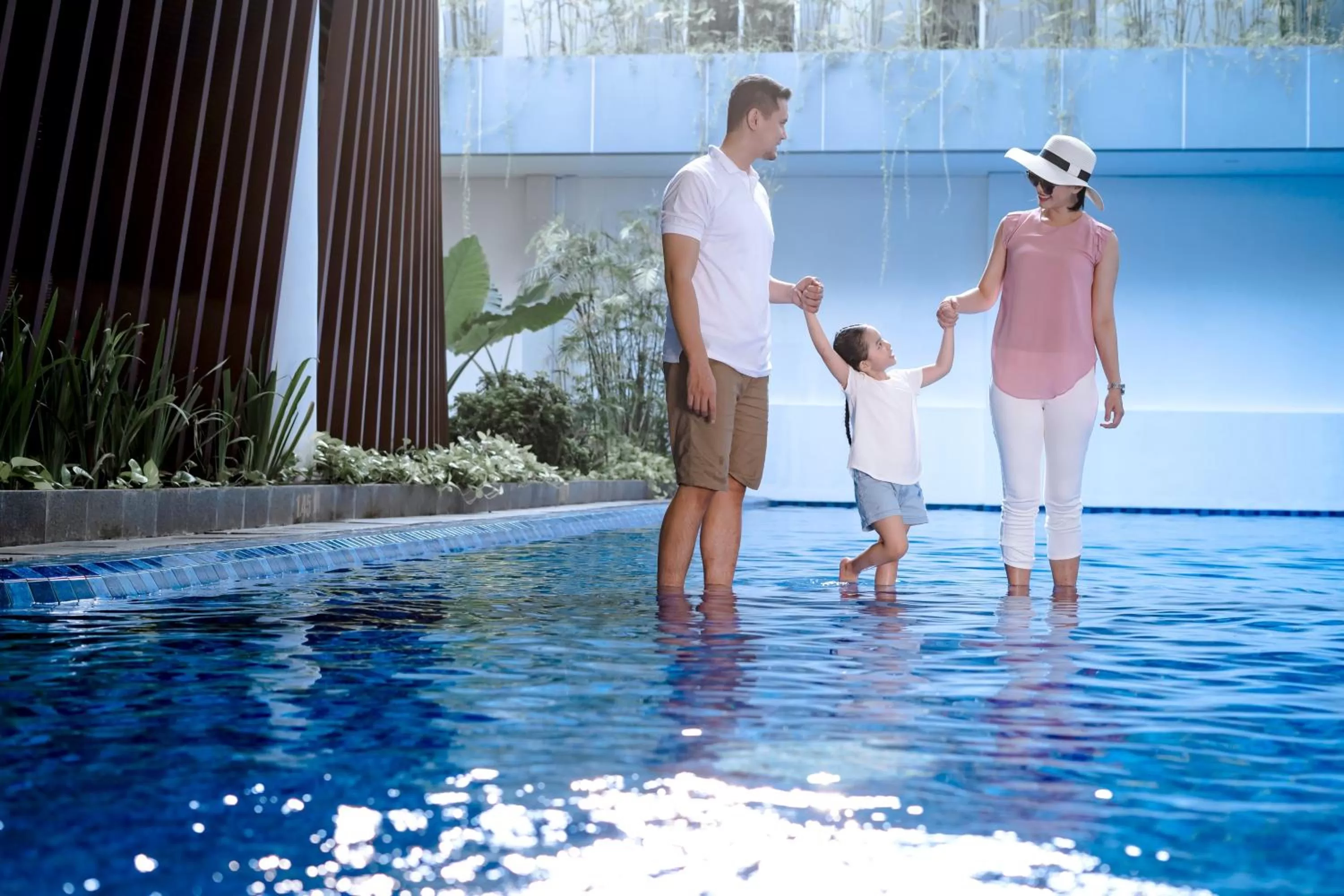 Swimming pool in Antero Hotel Jababeka Cikarang