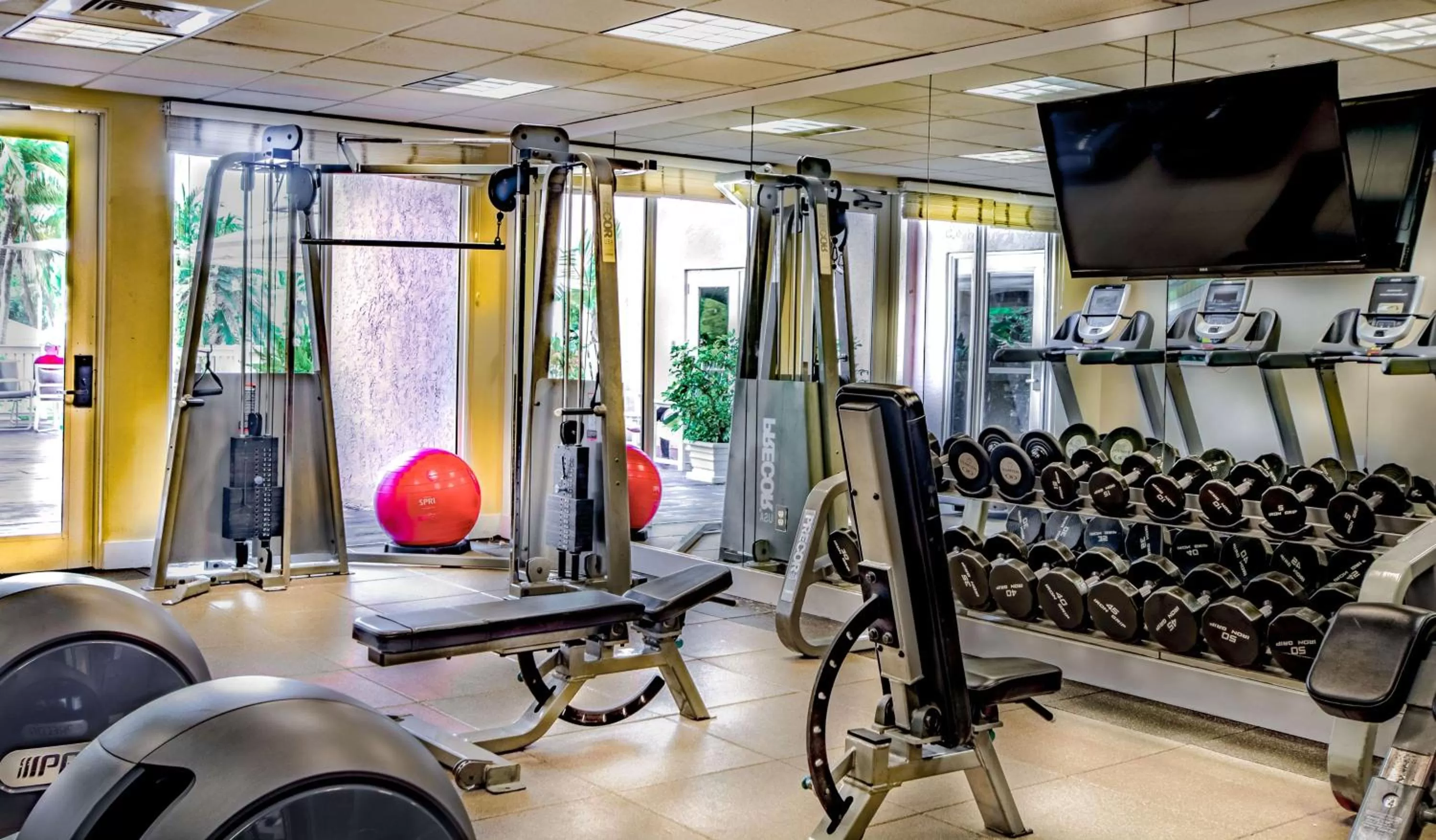 Fitness centre/facilities in DoubleTree by Hilton Grand Key Resort