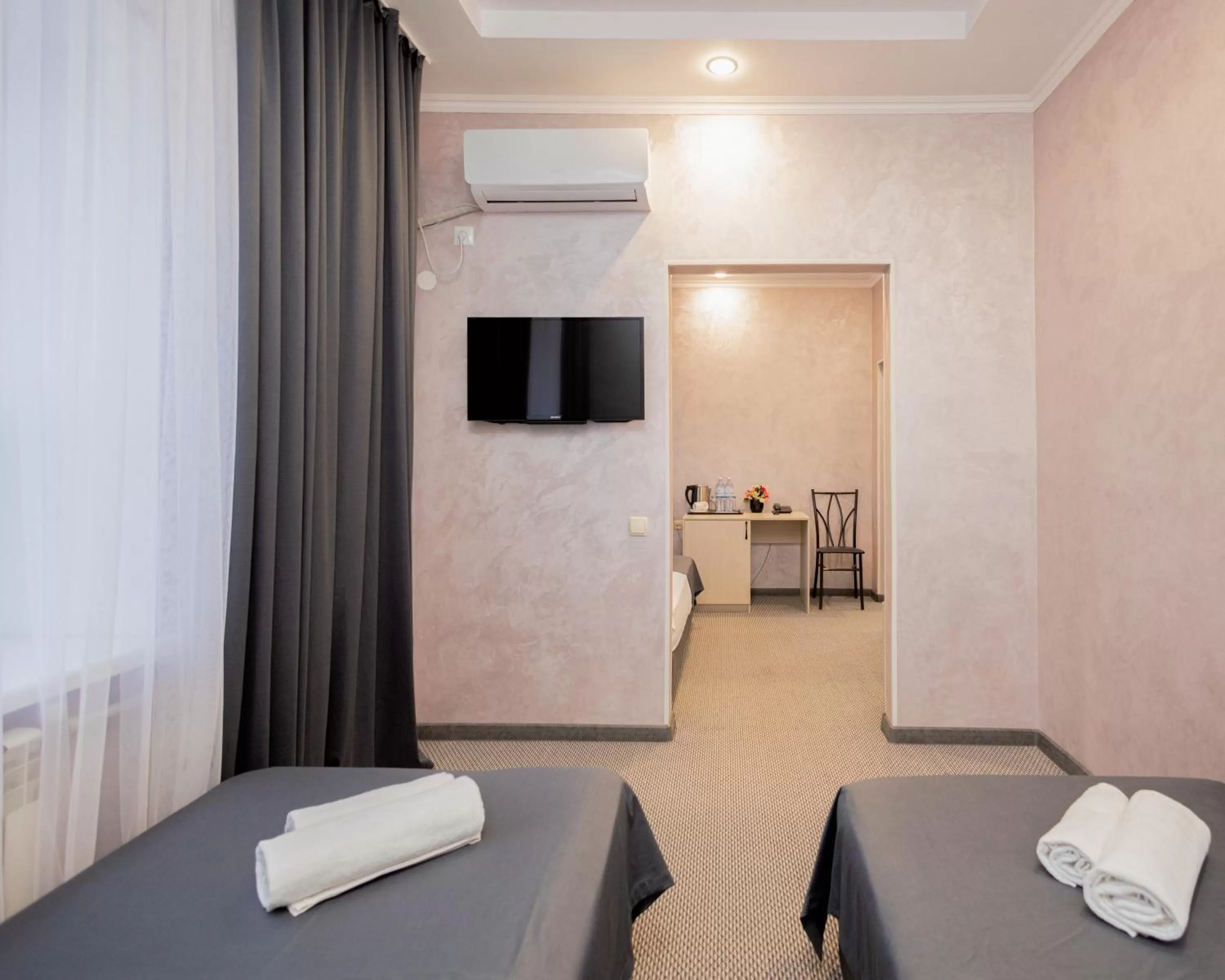 Bedroom in "Rush Hotel"