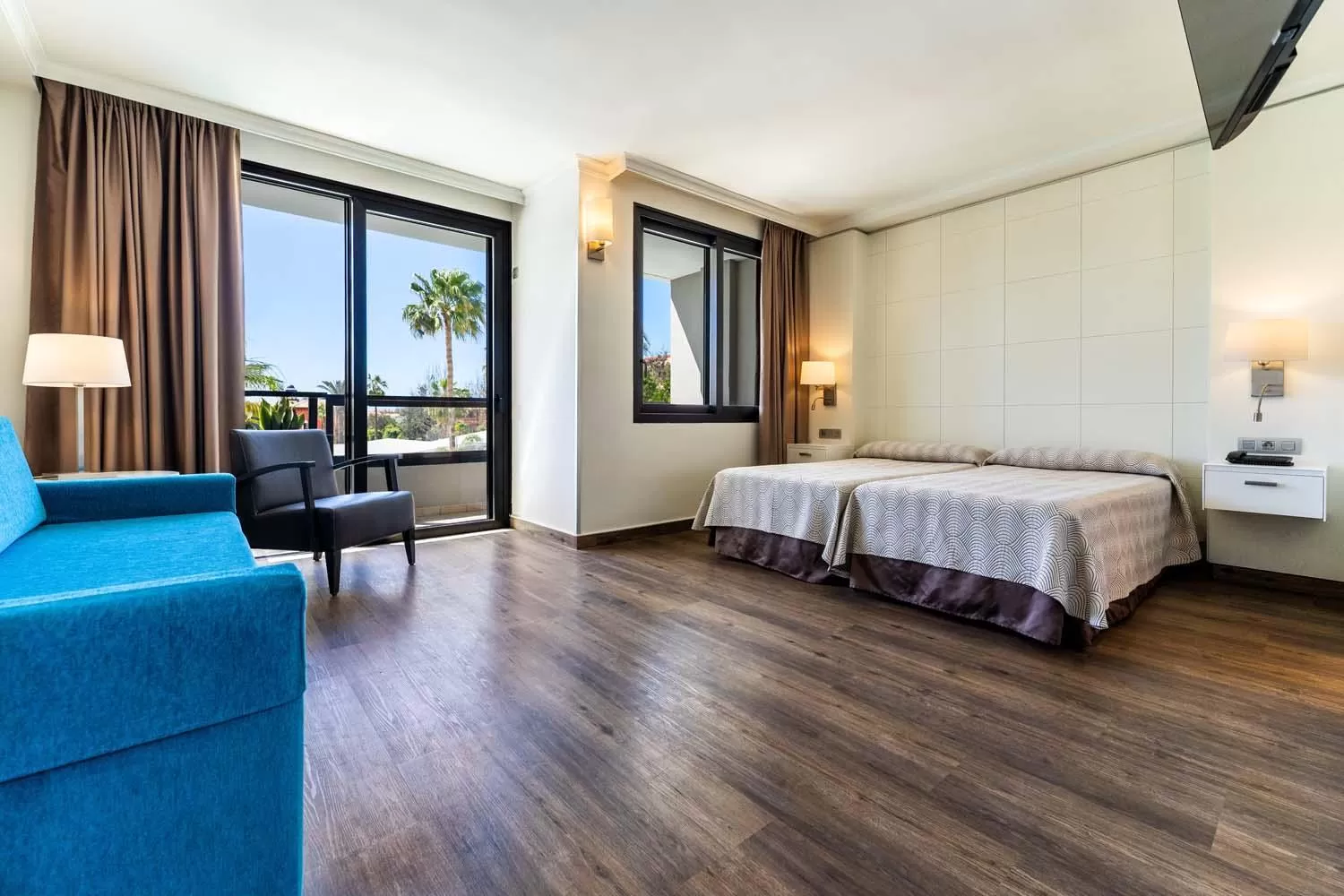 Family Room with Balcony in Spring Hotel Bitácora