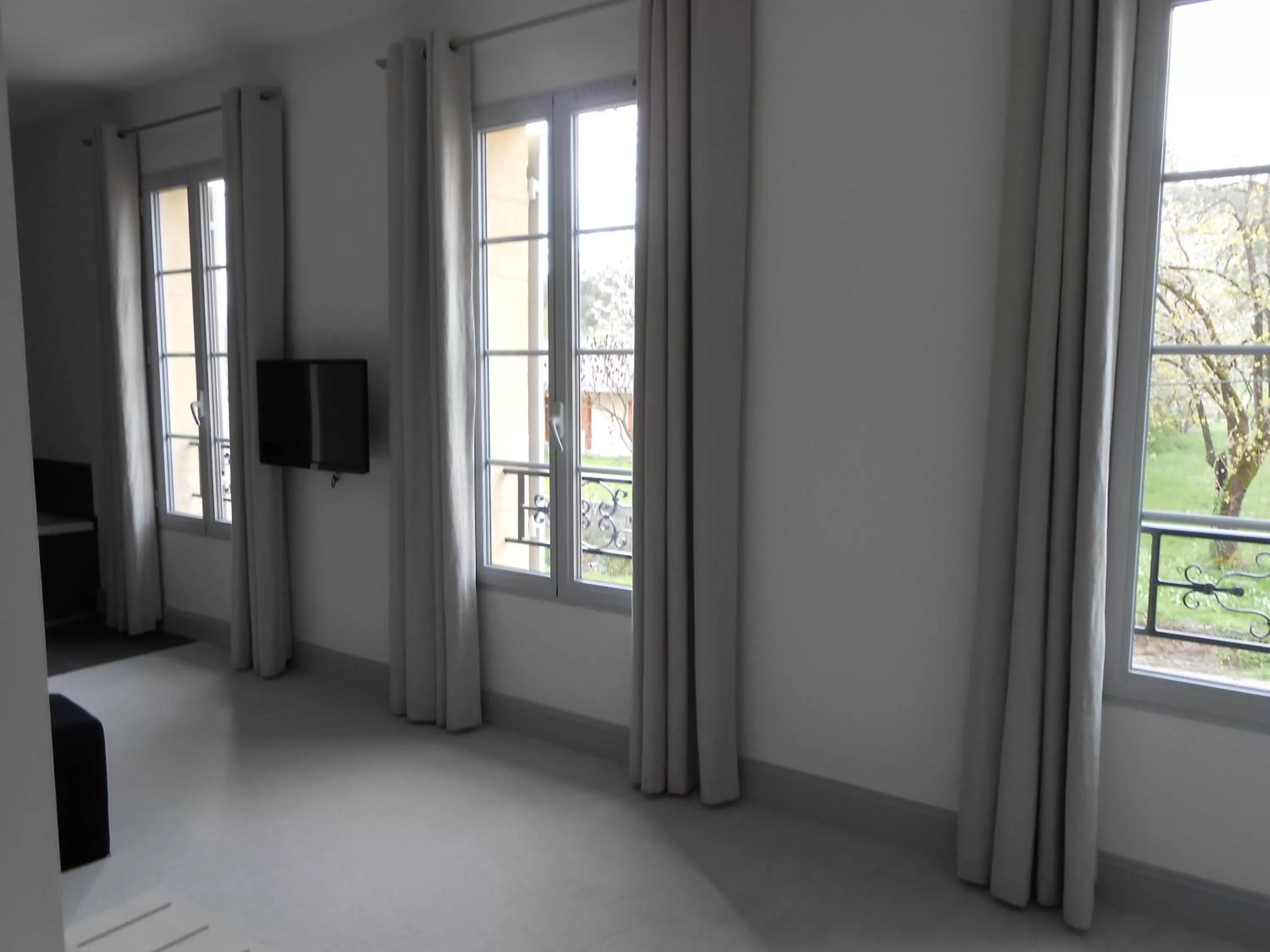 Day in Logis- Hôtel Spa Restaurant l'Epicurial