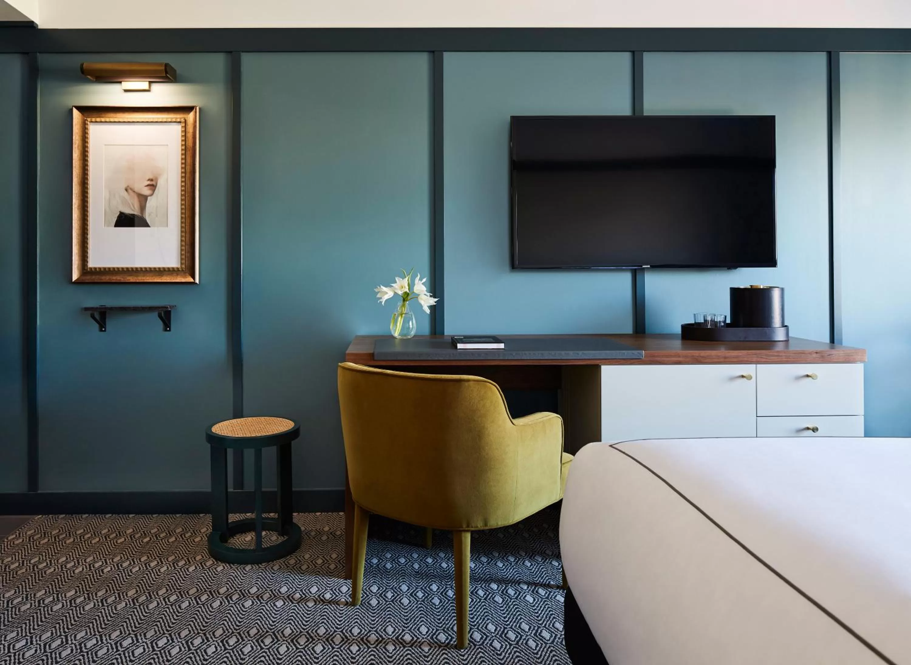 Photo of the whole room in Kimpton Saint George Hotel by IHG