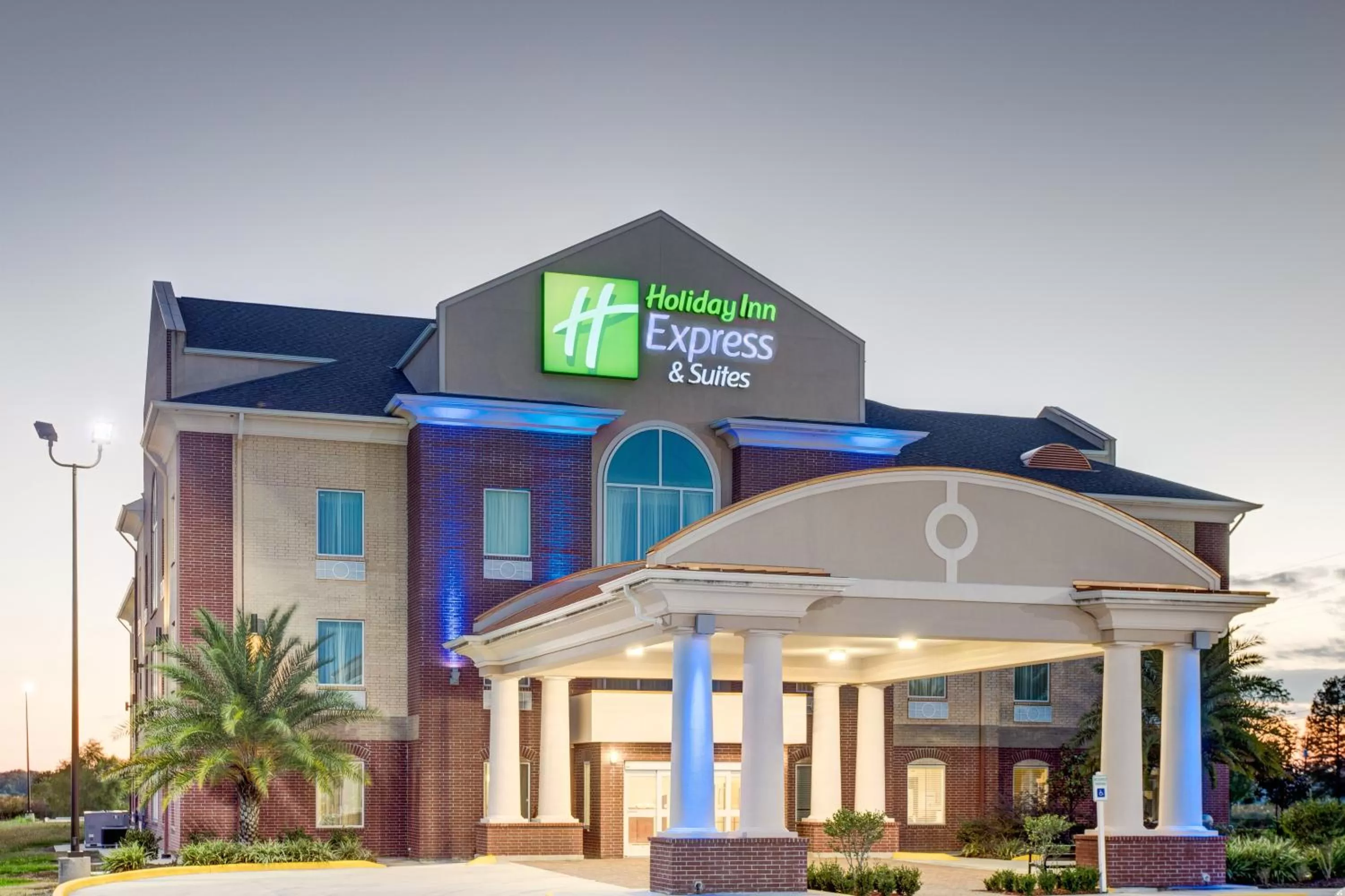 Property building in Holiday Inn Express & Suites Raceland - Highway 90 by IHG