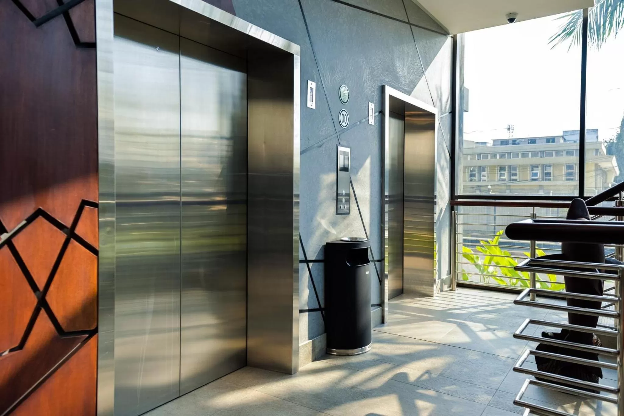 Lobby or reception in Crowne Plaza - Dar Es Salaam by IHG