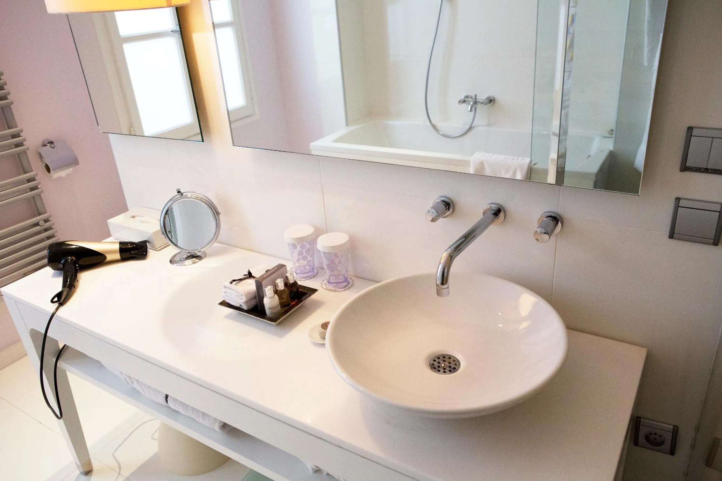 Bathroom in Hotel Le Placide Saint-Germain Des Prés