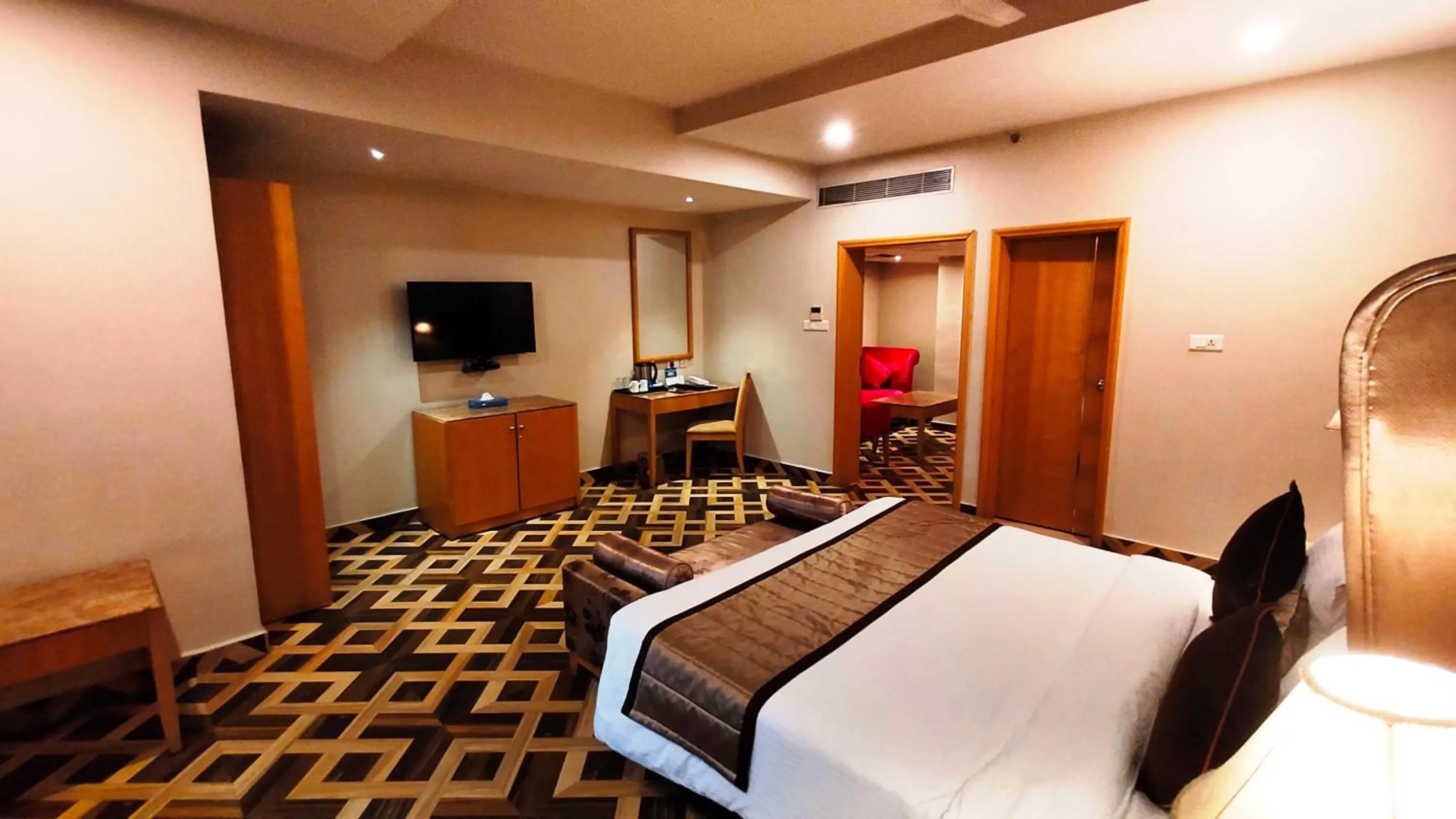 Bed in Best Western Ashoka