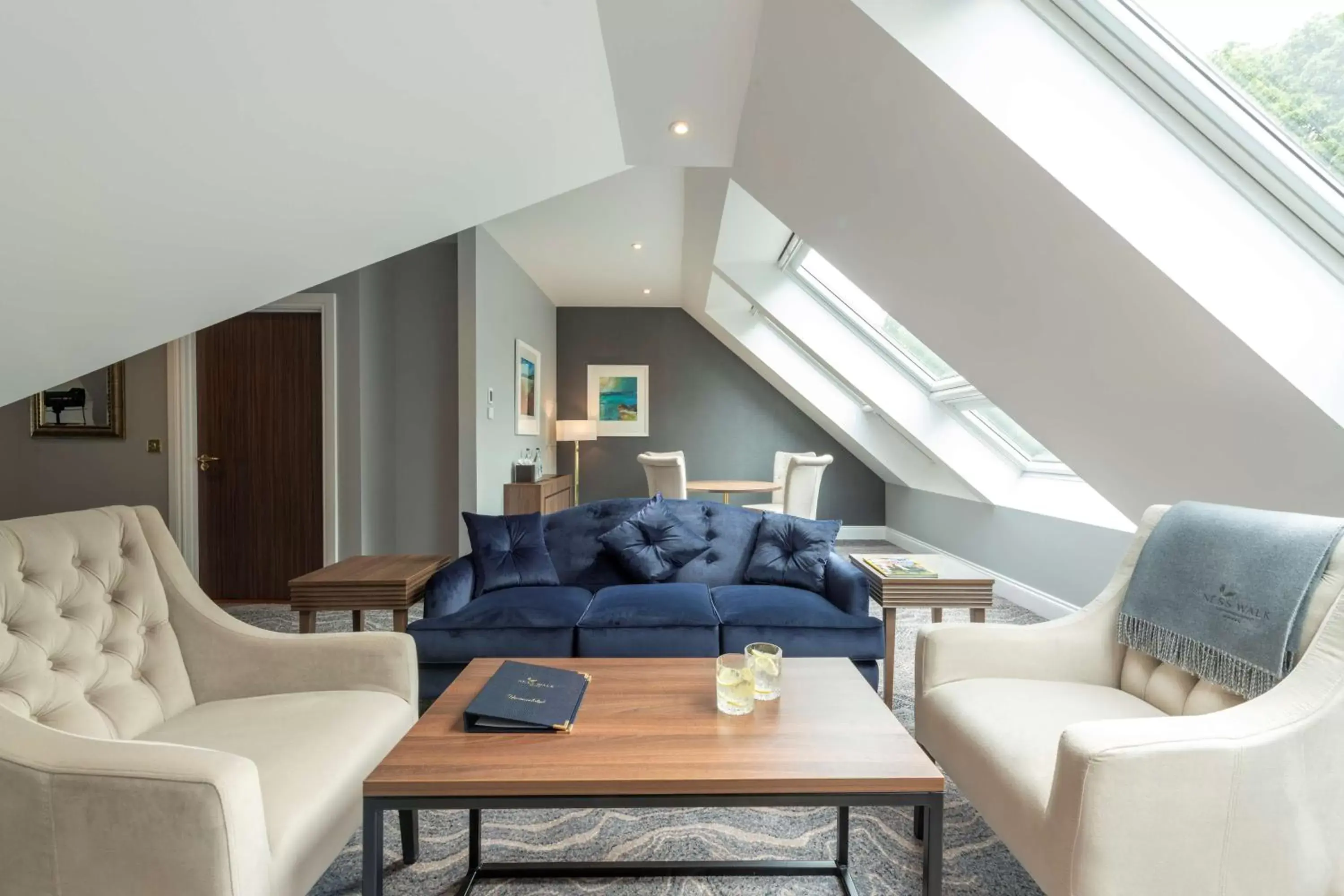 King Suite - Converts to Twin Beds in Ness Walk King Suite - Converts to Twin Beds in Ness Walk