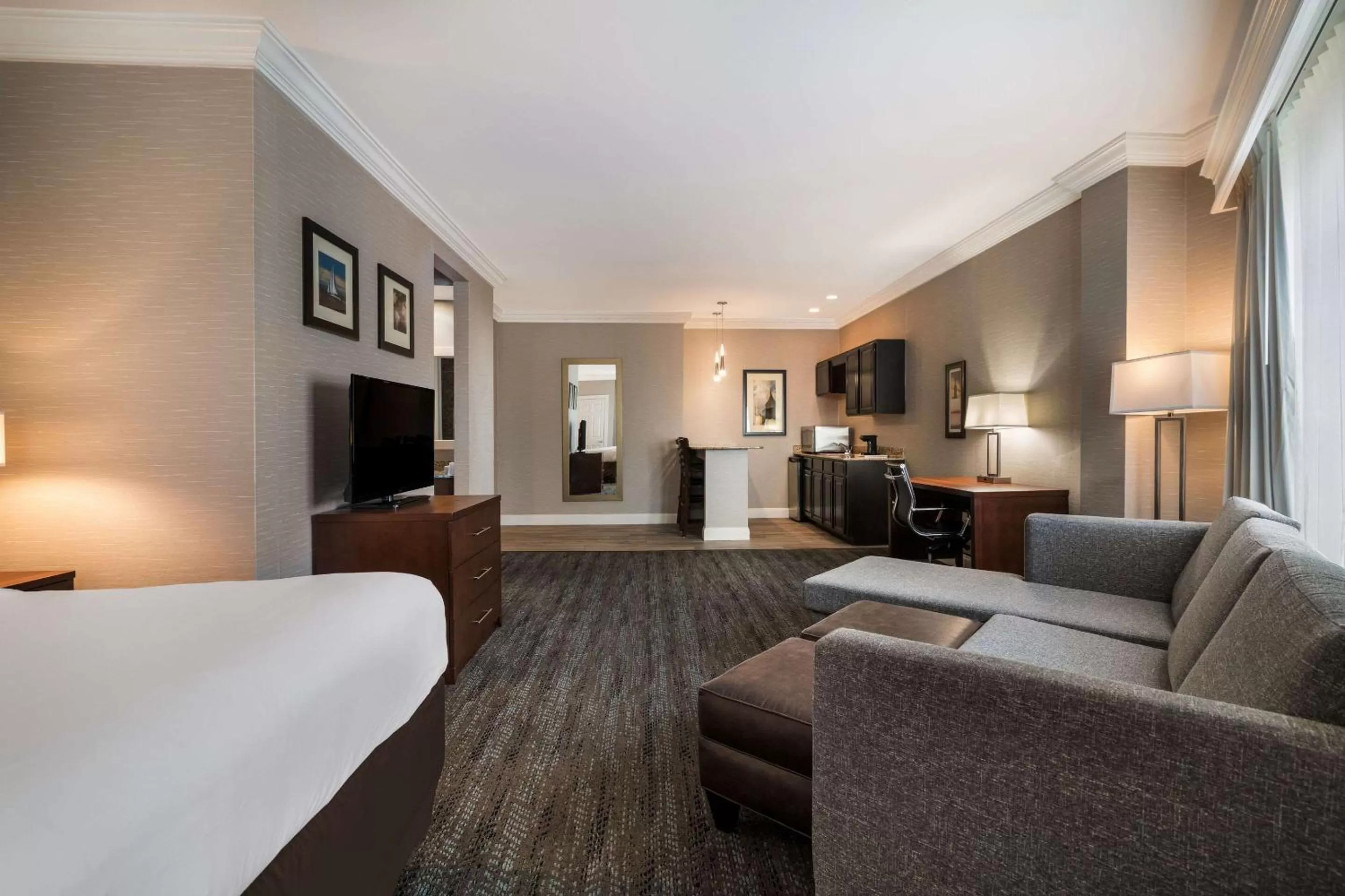 Bedroom in Comfort Inn & Suites Plattsburgh - Morrisonville