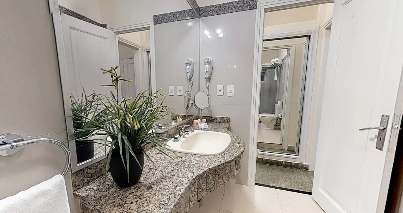 Quadruple Room with Garden View - single occupancy in Gran Hotel del Paraguay