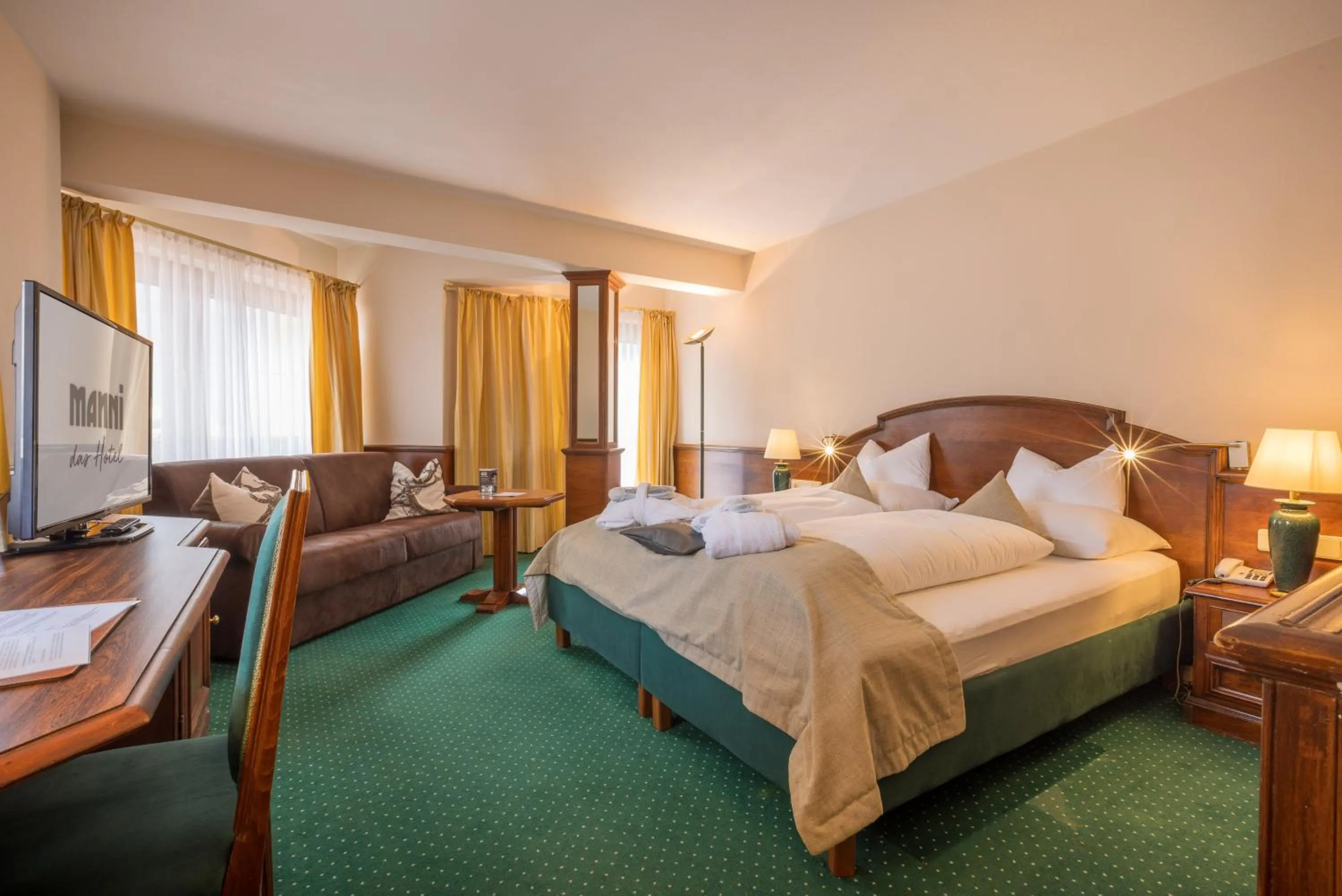 Photo of the whole room, Bed in MANNI das Hotel