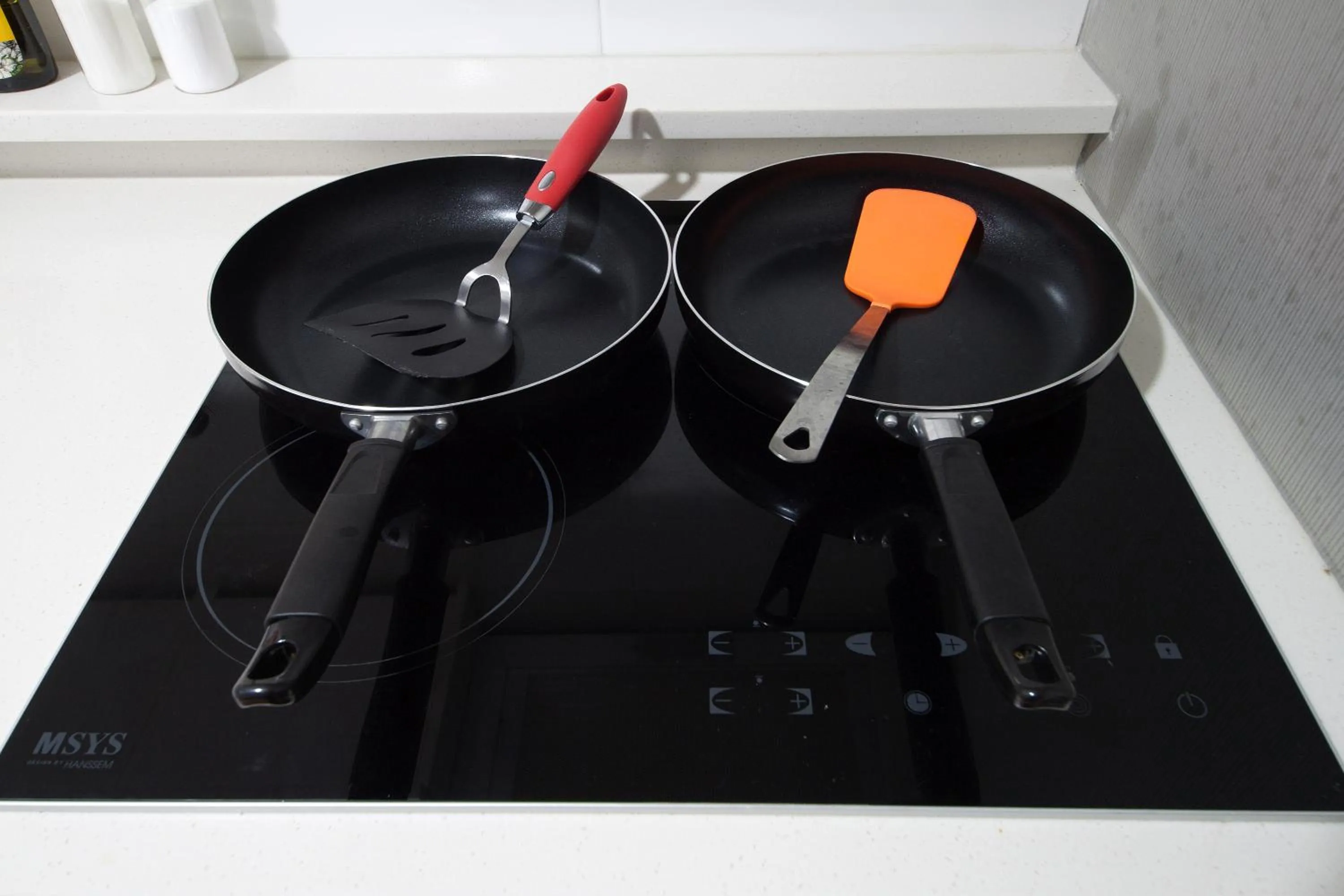 Communal kitchen in K-Grand Hostel Gangnam1